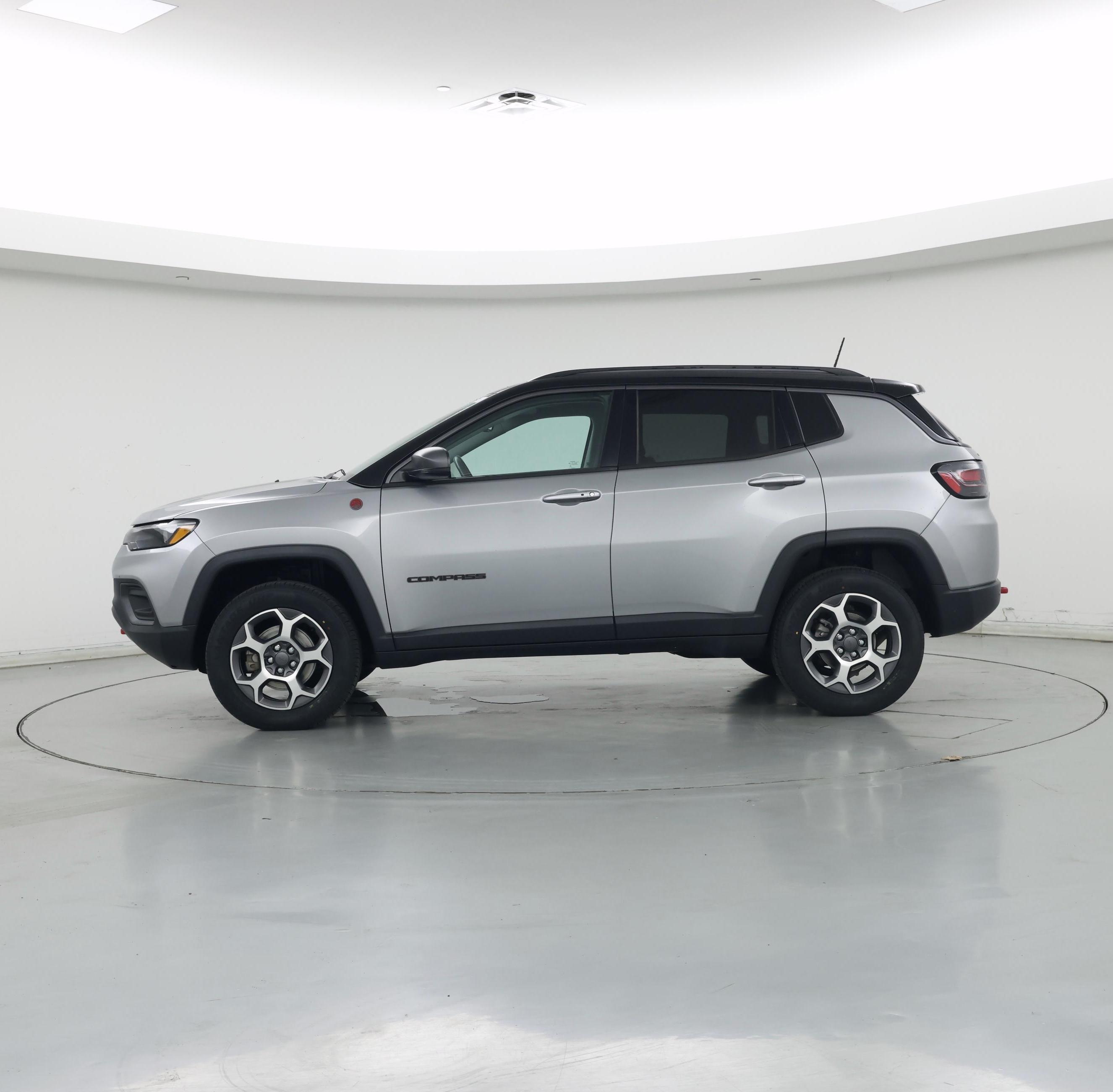 Thumbnail: 2022 Jeep Compass - 3