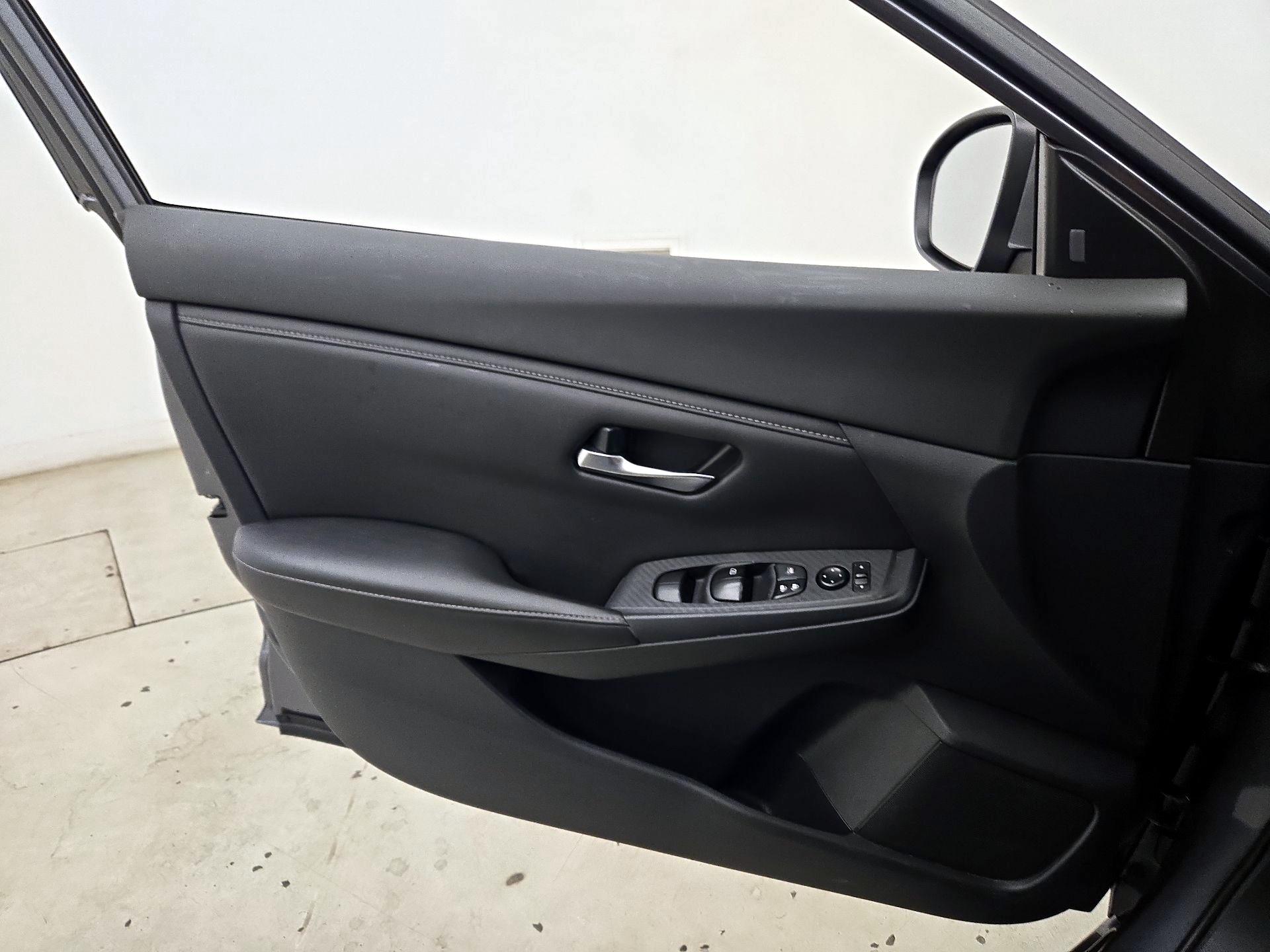 Thumbnail: 2020 Nissan Sentra - 12