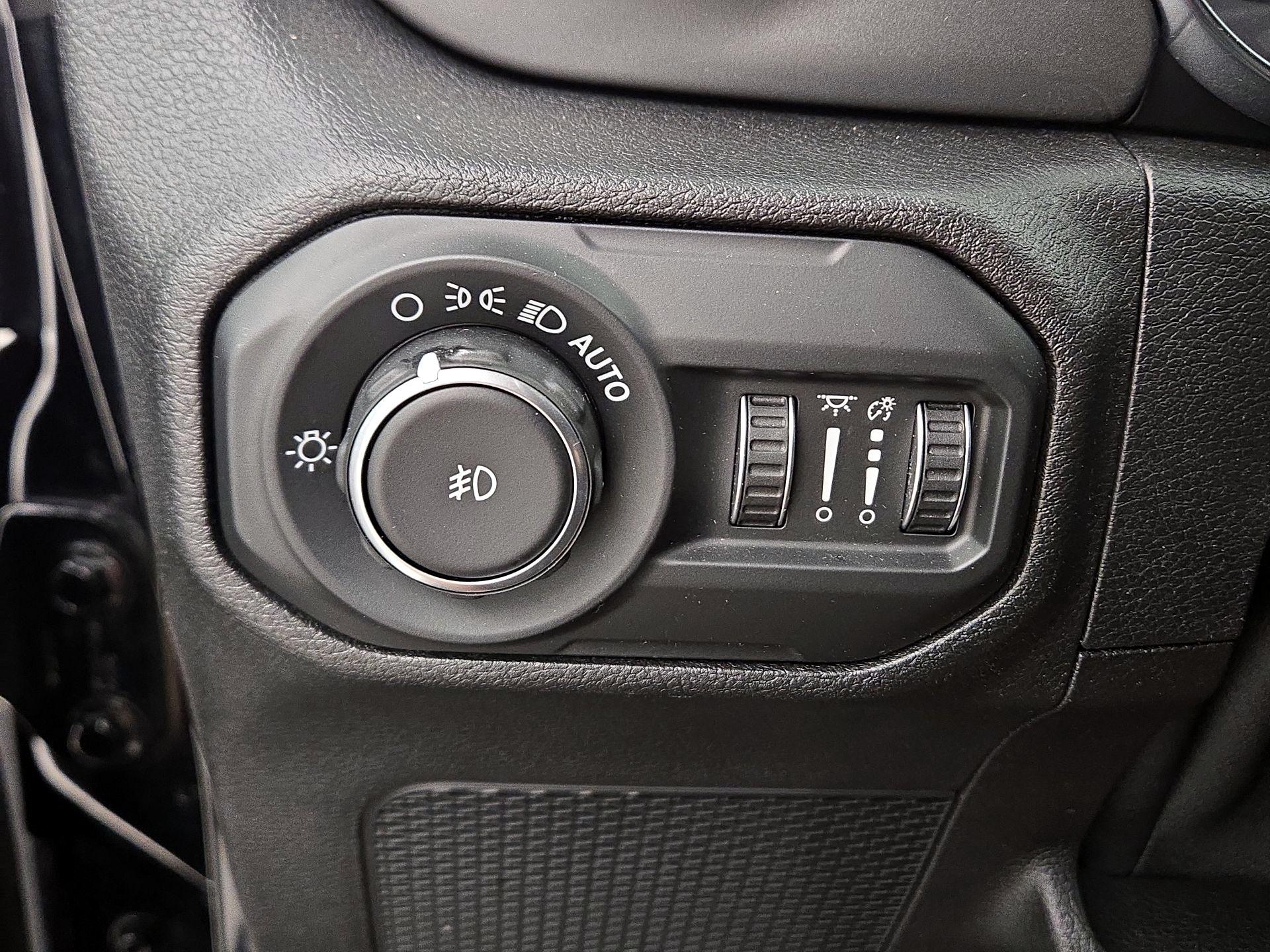 Thumbnail: 2021 Jeep Wrangler - 13