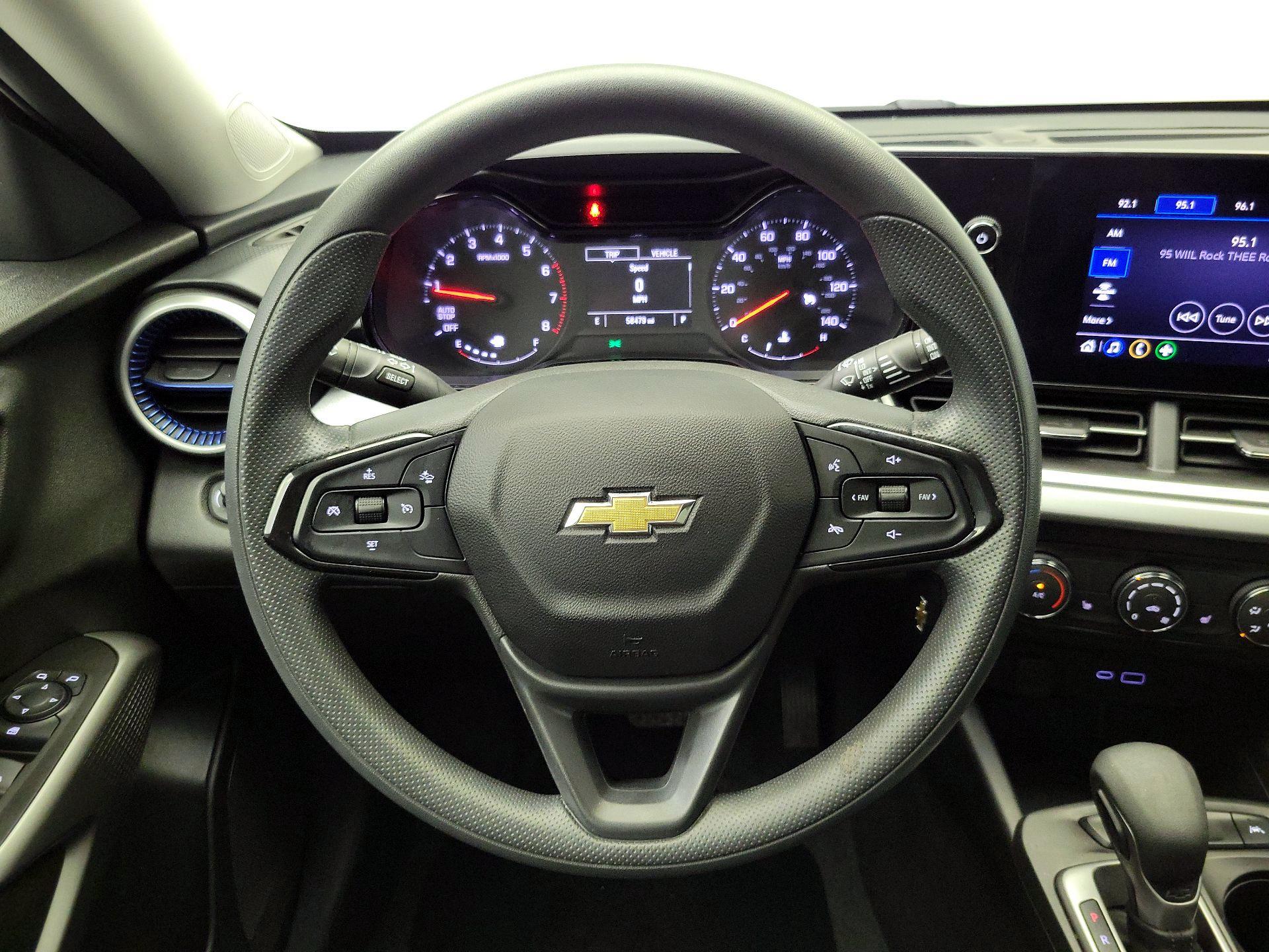 Thumbnail: 2024 Chevrolet Trax - 10