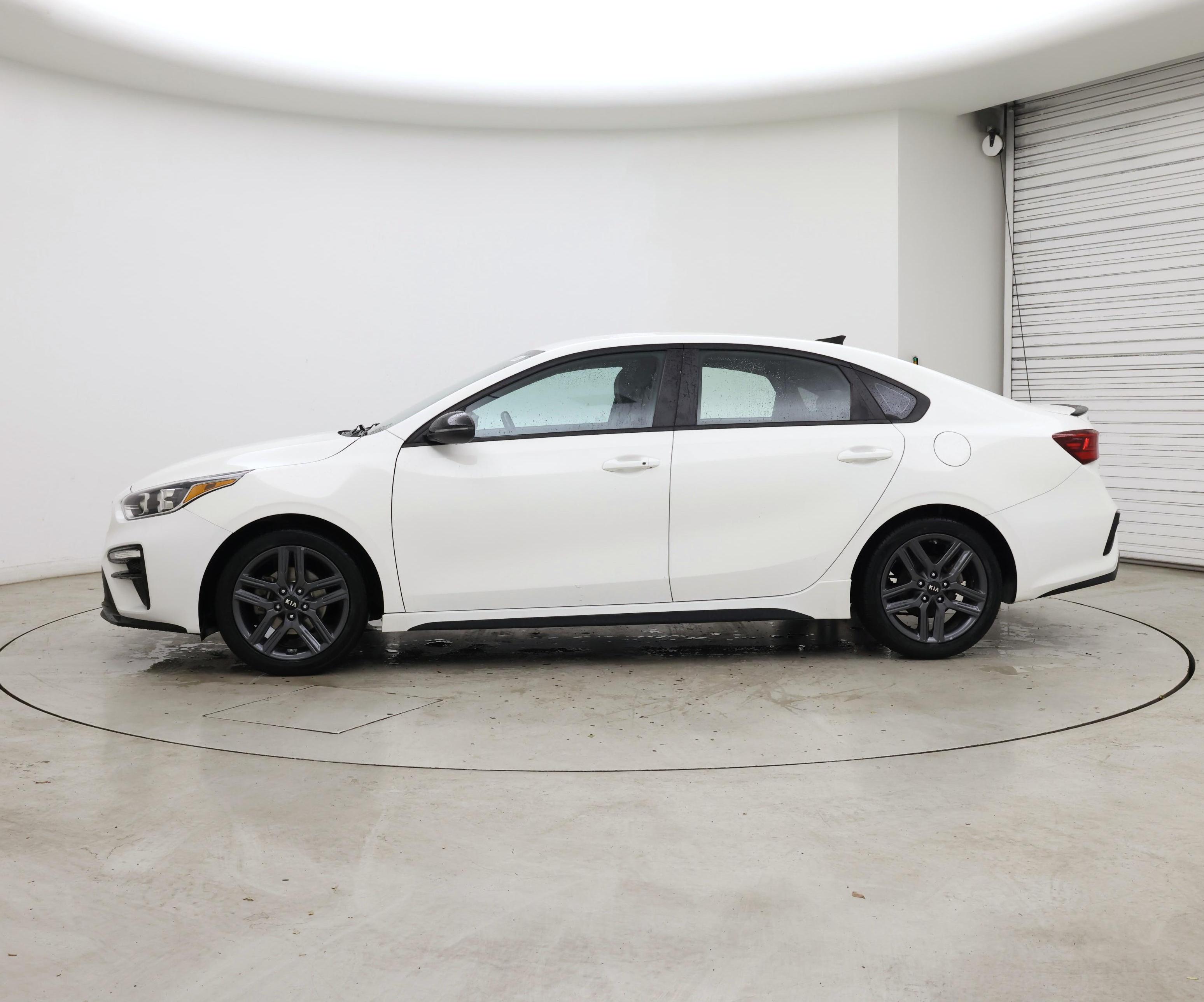 Thumbnail: 2021 Kia Forte - 3