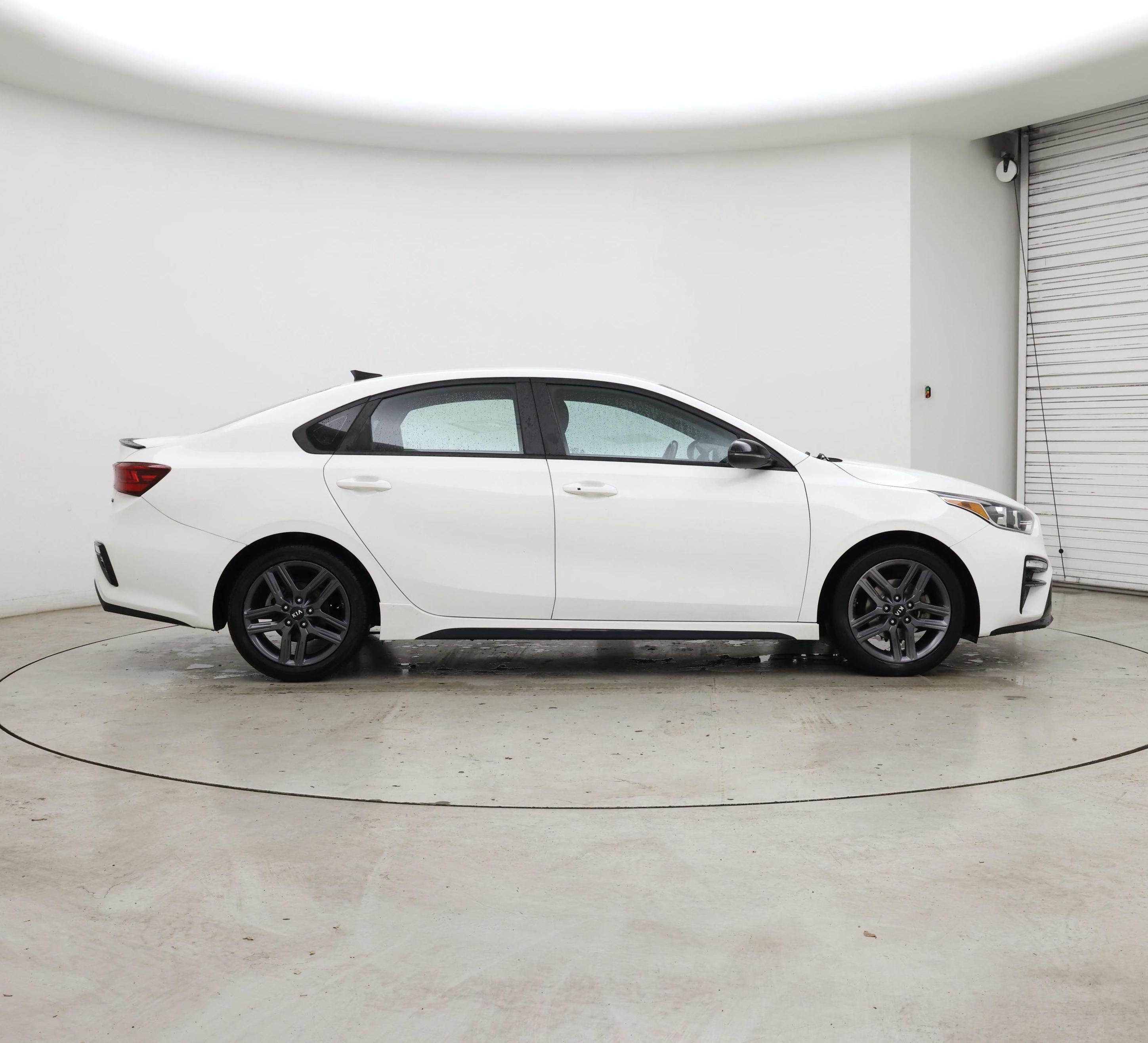 Thumbnail: 2021 Kia Forte - 7