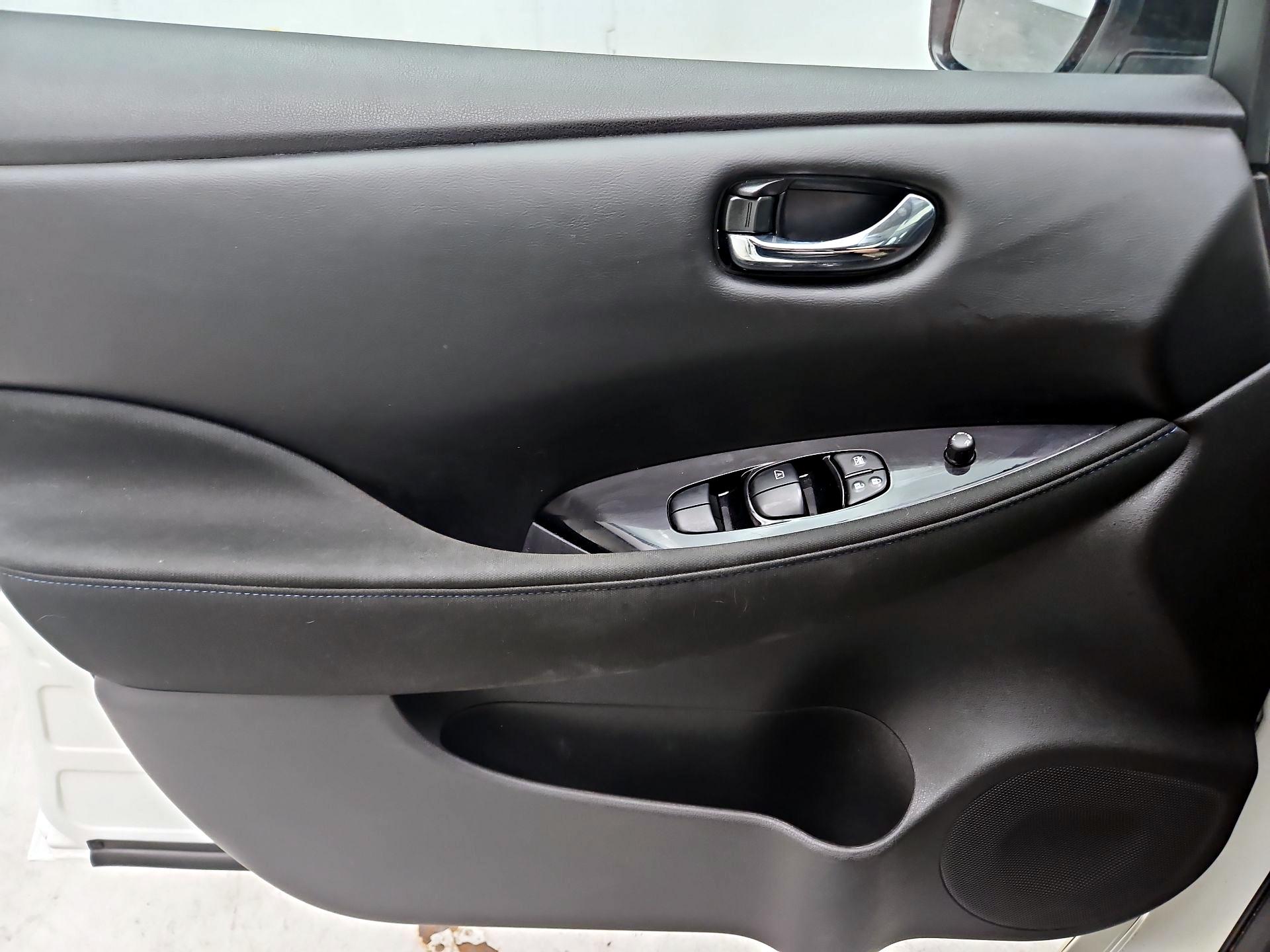 Thumbnail: 2024 Nissan Leaf - 12