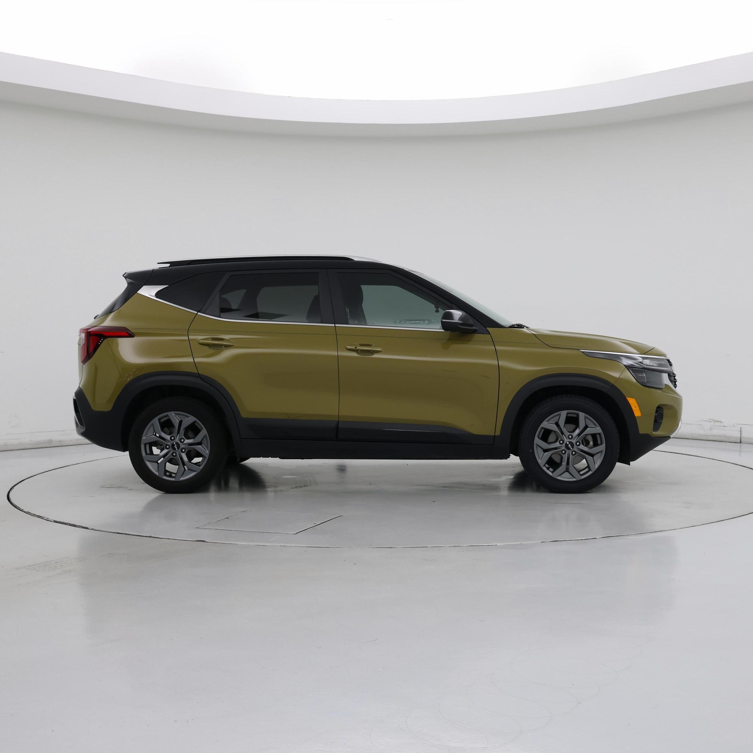 Thumbnail: 2024 Kia Seltos - 7