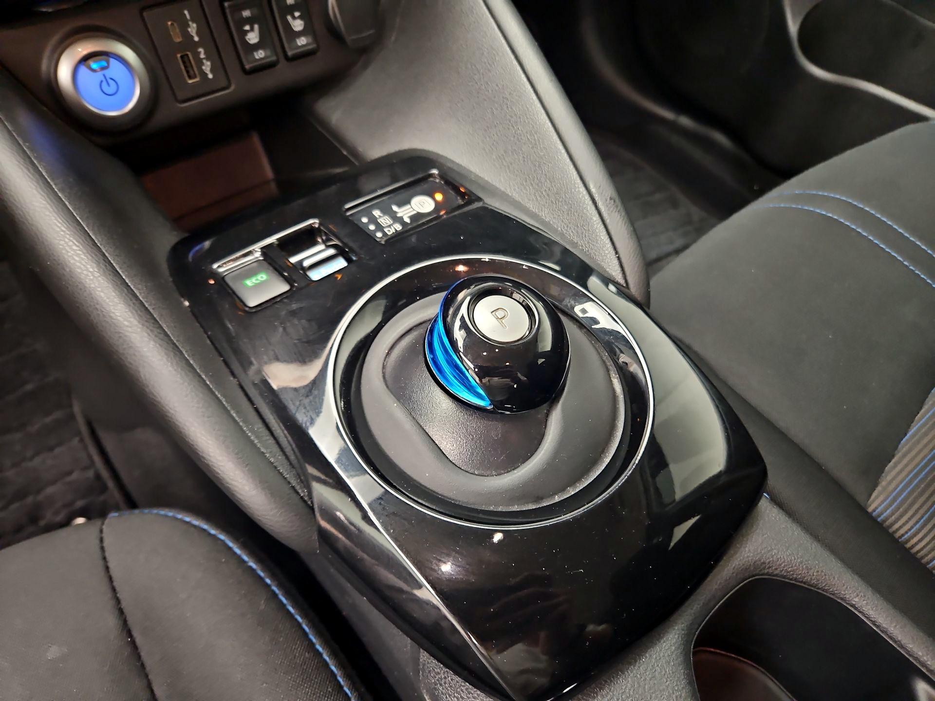 Thumbnail: 2024 Nissan Leaf - 18
