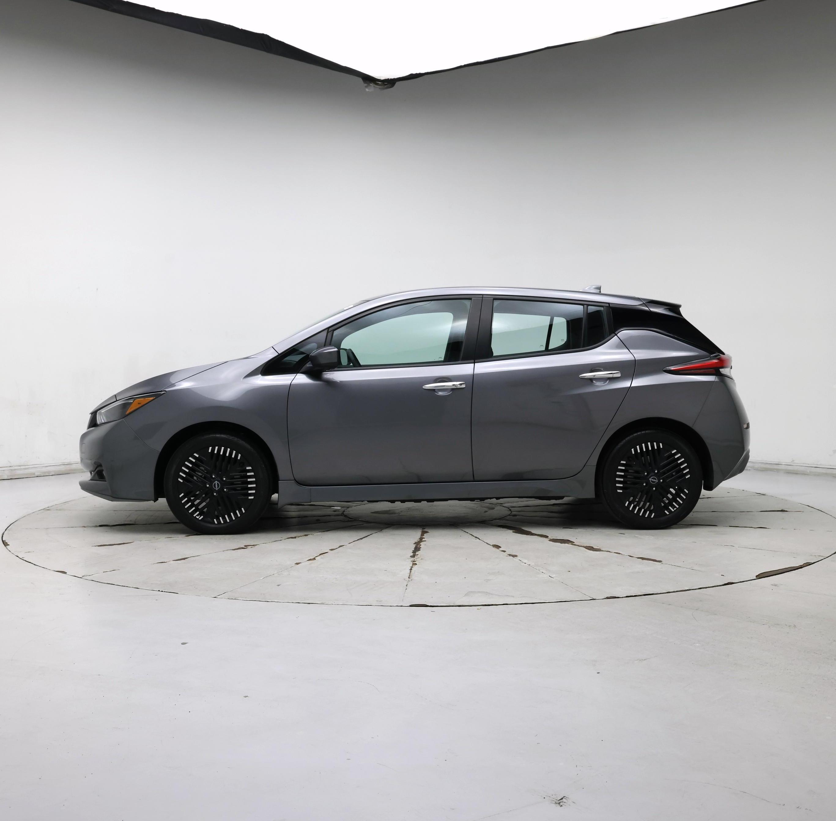 Thumbnail: 2024 Nissan Leaf - 3