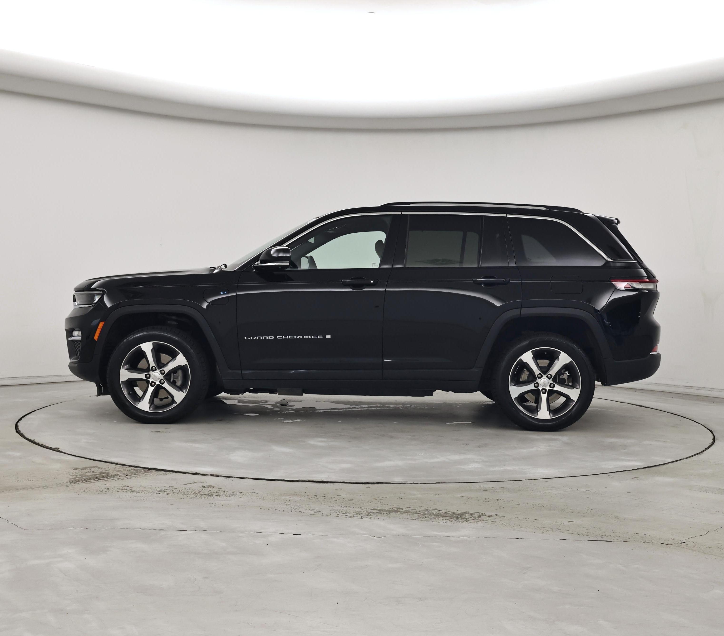 Thumbnail: 2023 Jeep Grand Cherokee - 3