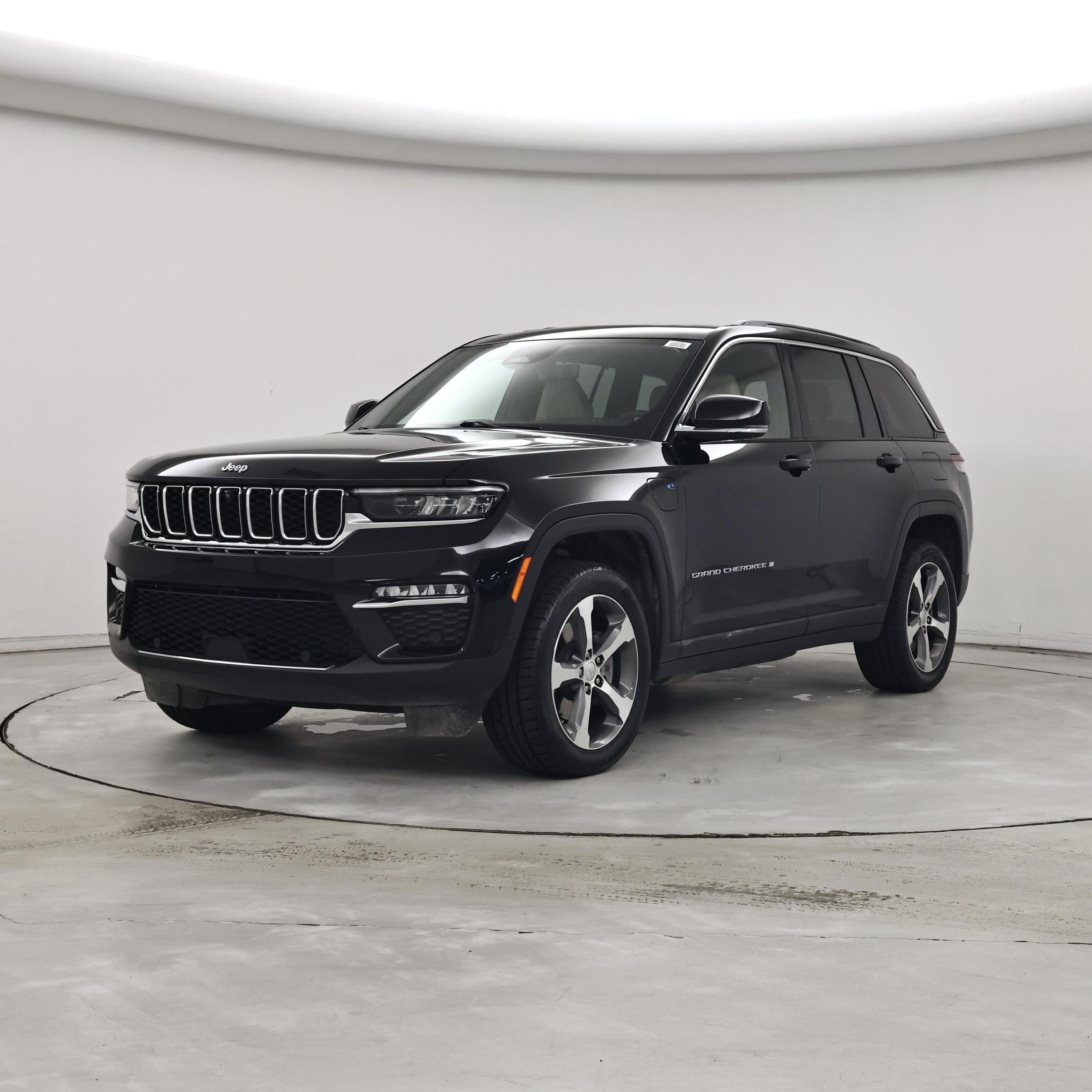 Thumbnail: 2023 Jeep Grand Cherokee - 4
