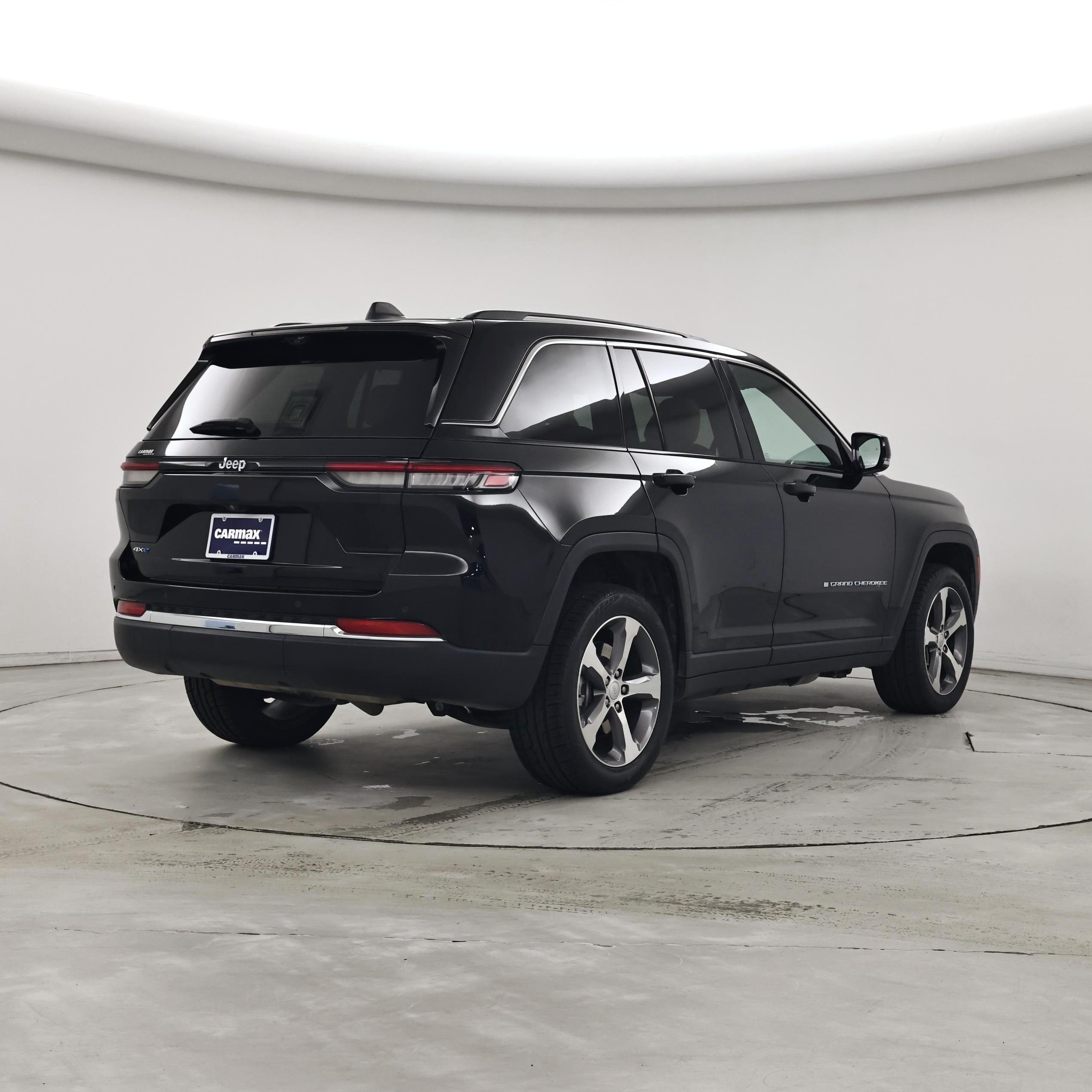 Thumbnail: 2023 Jeep Grand Cherokee - 8