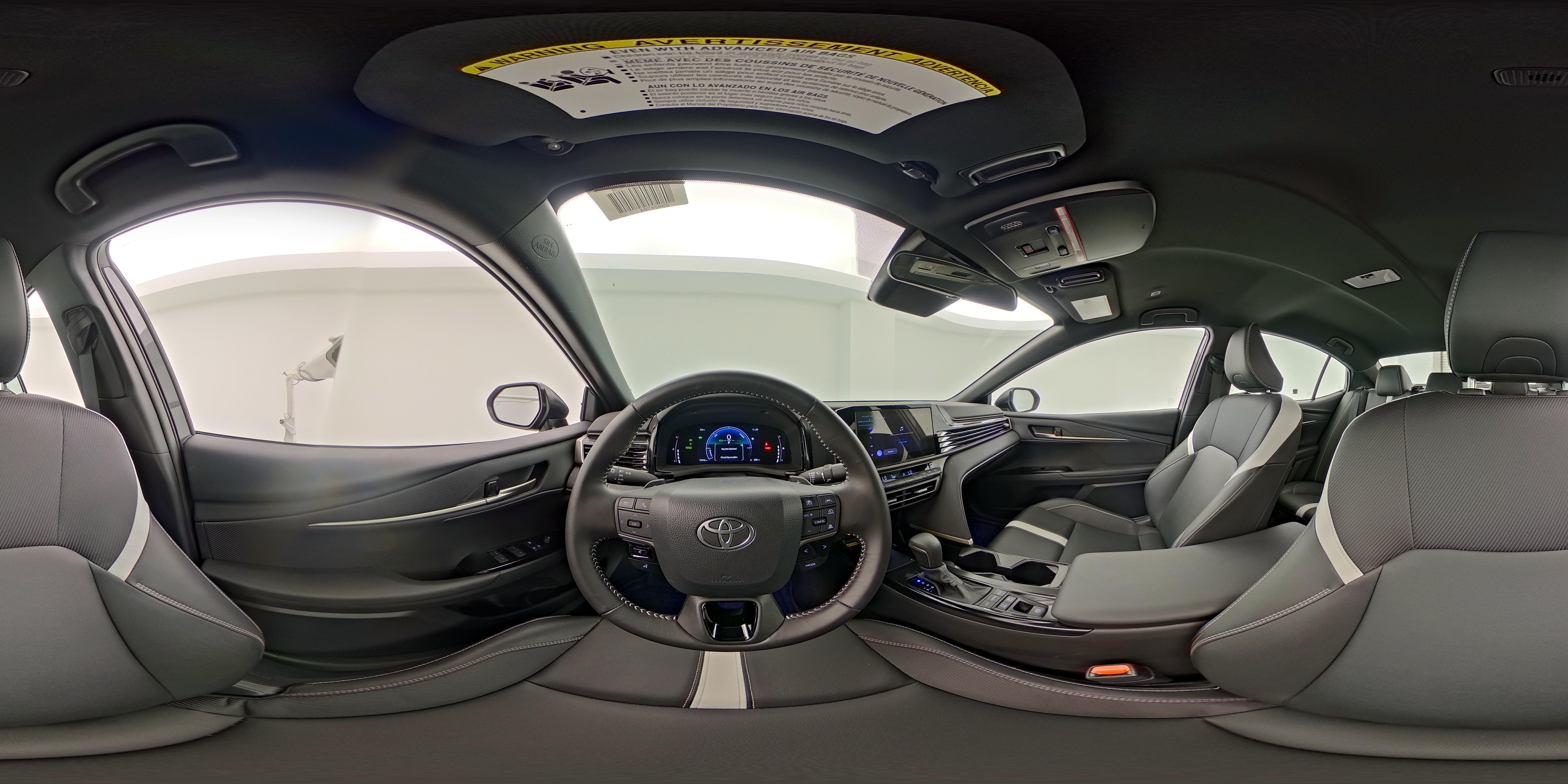 2025 Toyota Camry SE - Photo 26