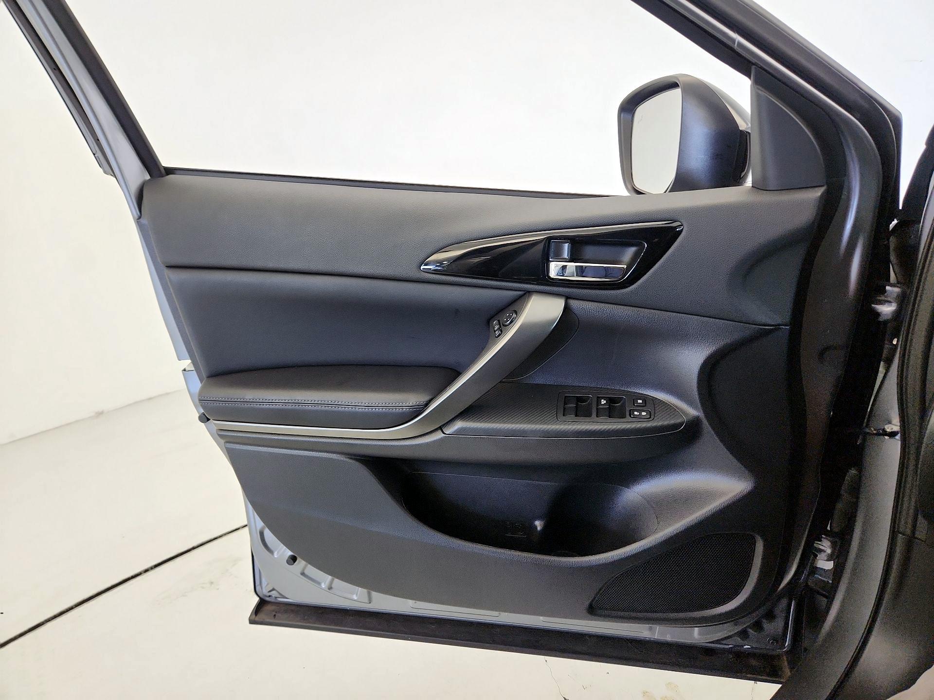 Thumbnail: 2025 Mitsubishi Eclipse Cross - 12