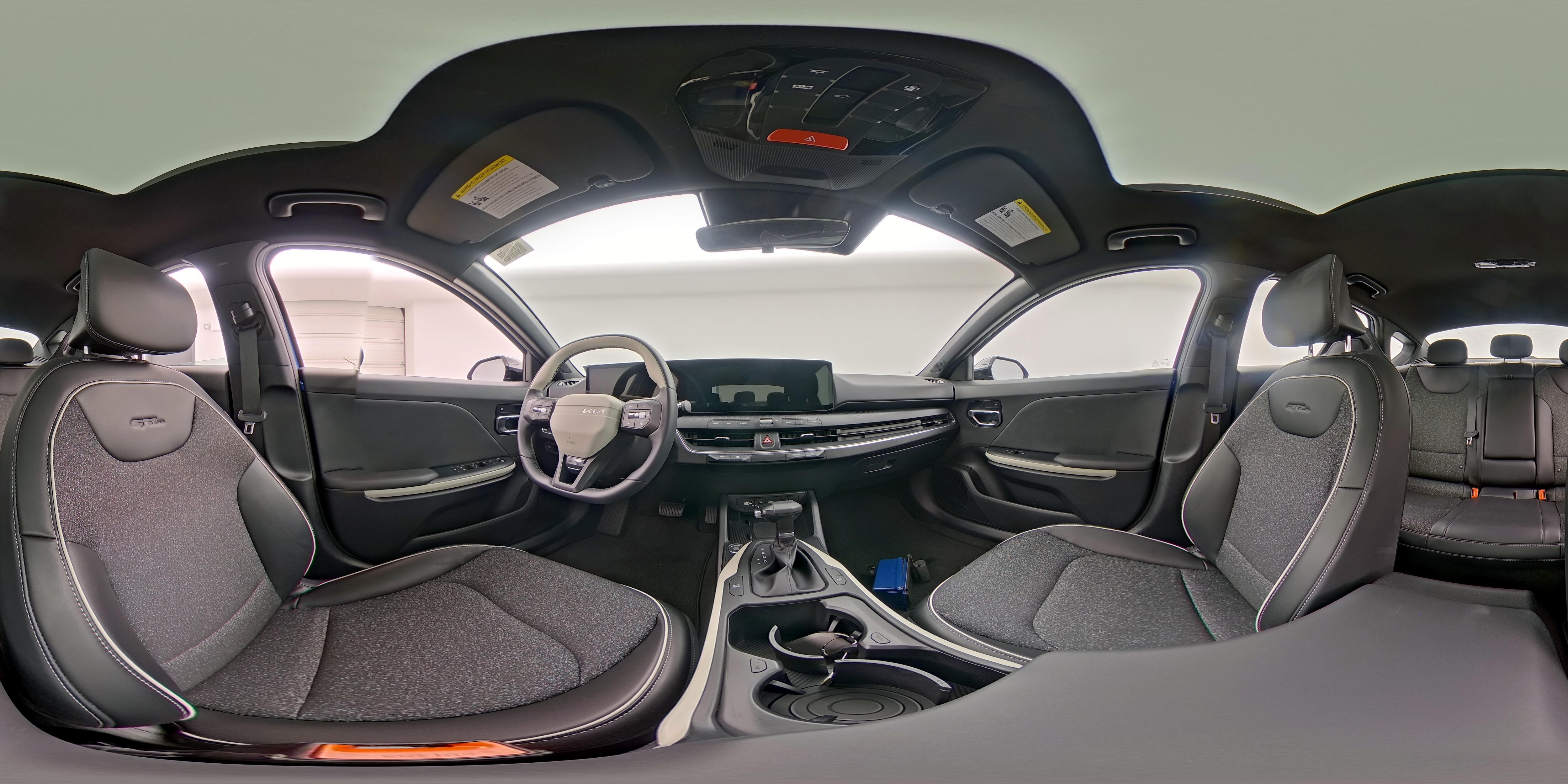 2025 Kia K4 GT-Line - Photo 26
