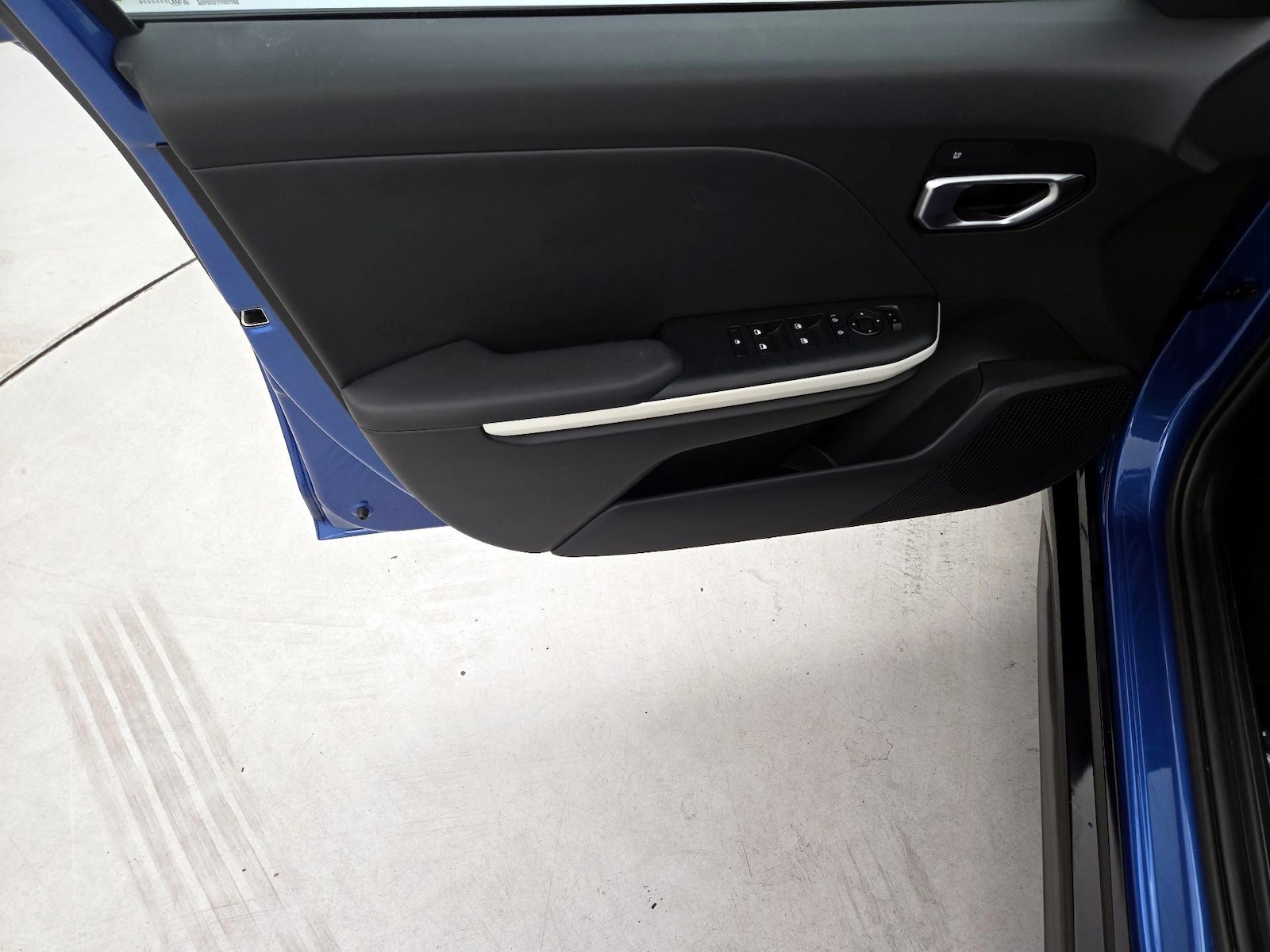 2025 Kia K4 GT-Line - Photo 13