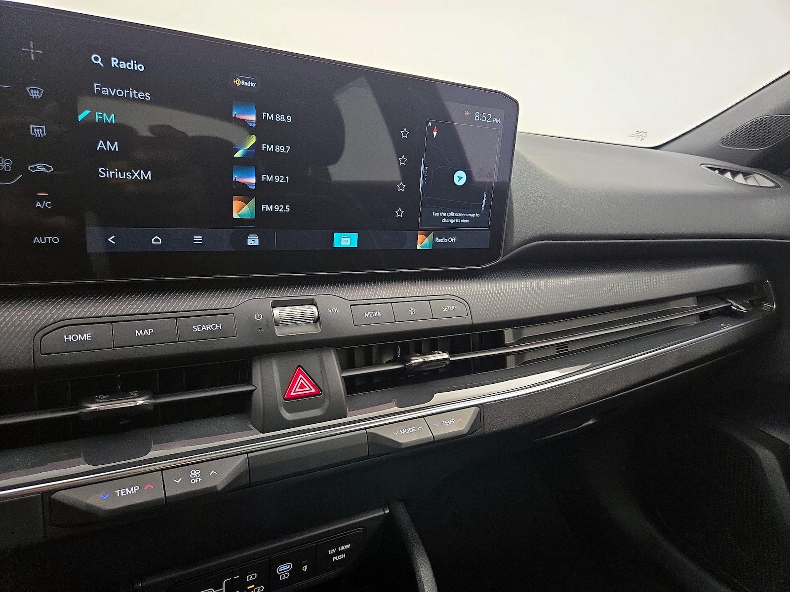 2025 Kia K4 GT-Line - Photo 17