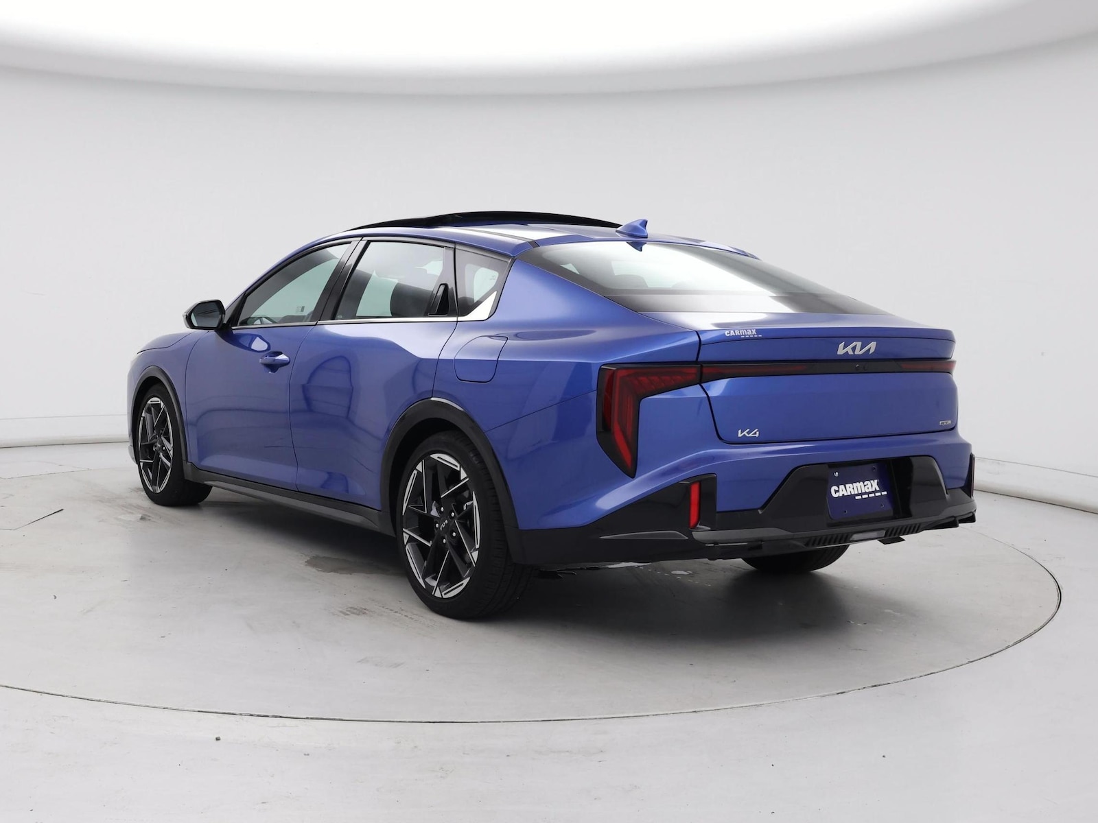 2025 Kia K4 GT-Line - Photo 3