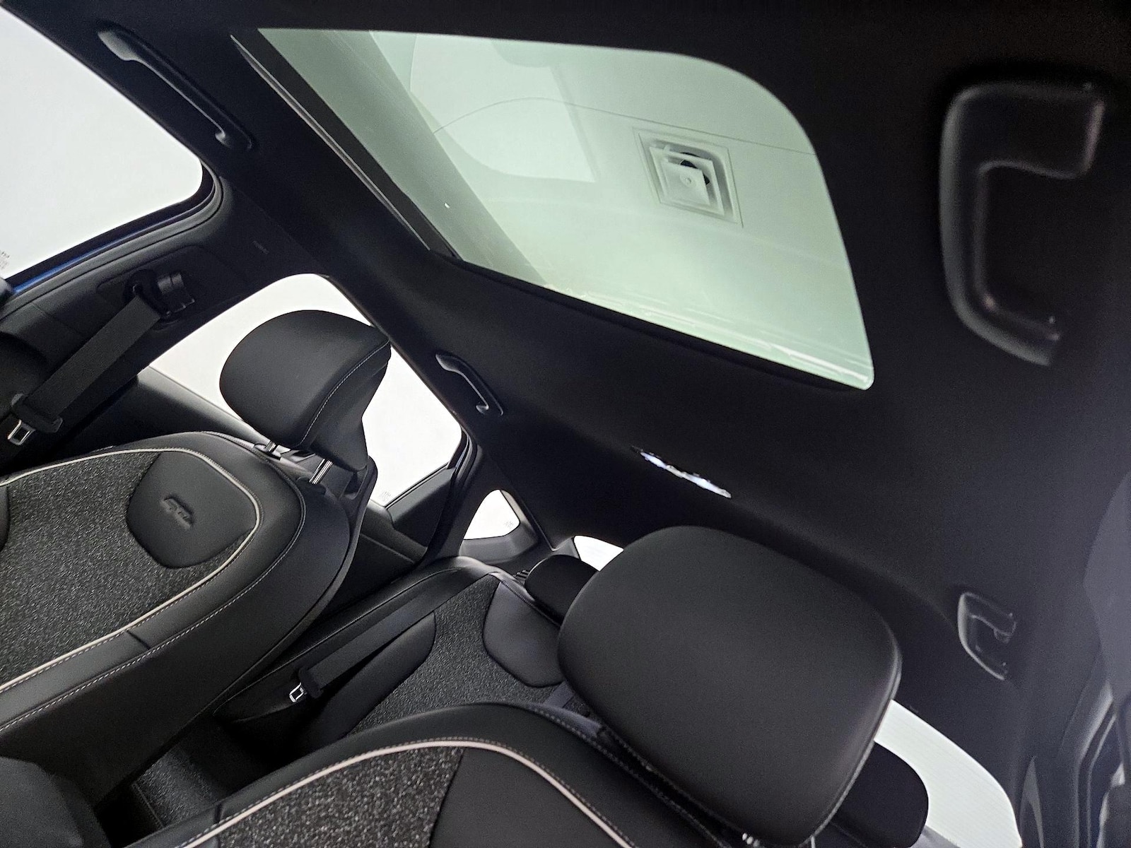 2025 Kia K4 GT-Line - Photo 21