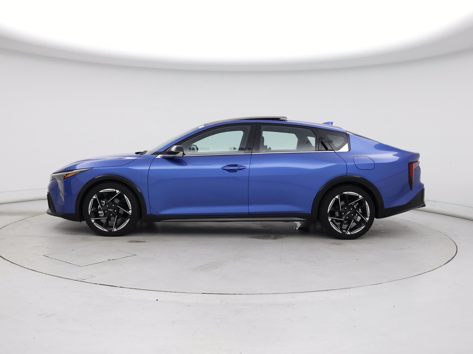 2025 Kia K4 GT-Line - Photo 4
