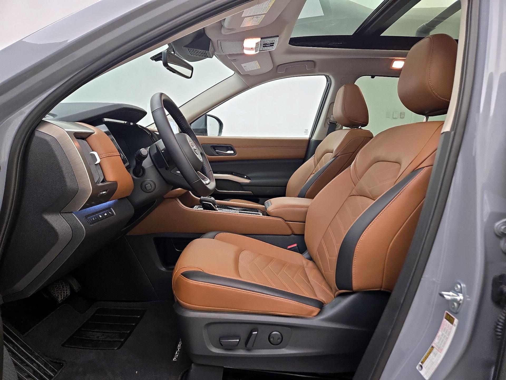 Thumbnail: 2025 Nissan Pathfinder - 11
