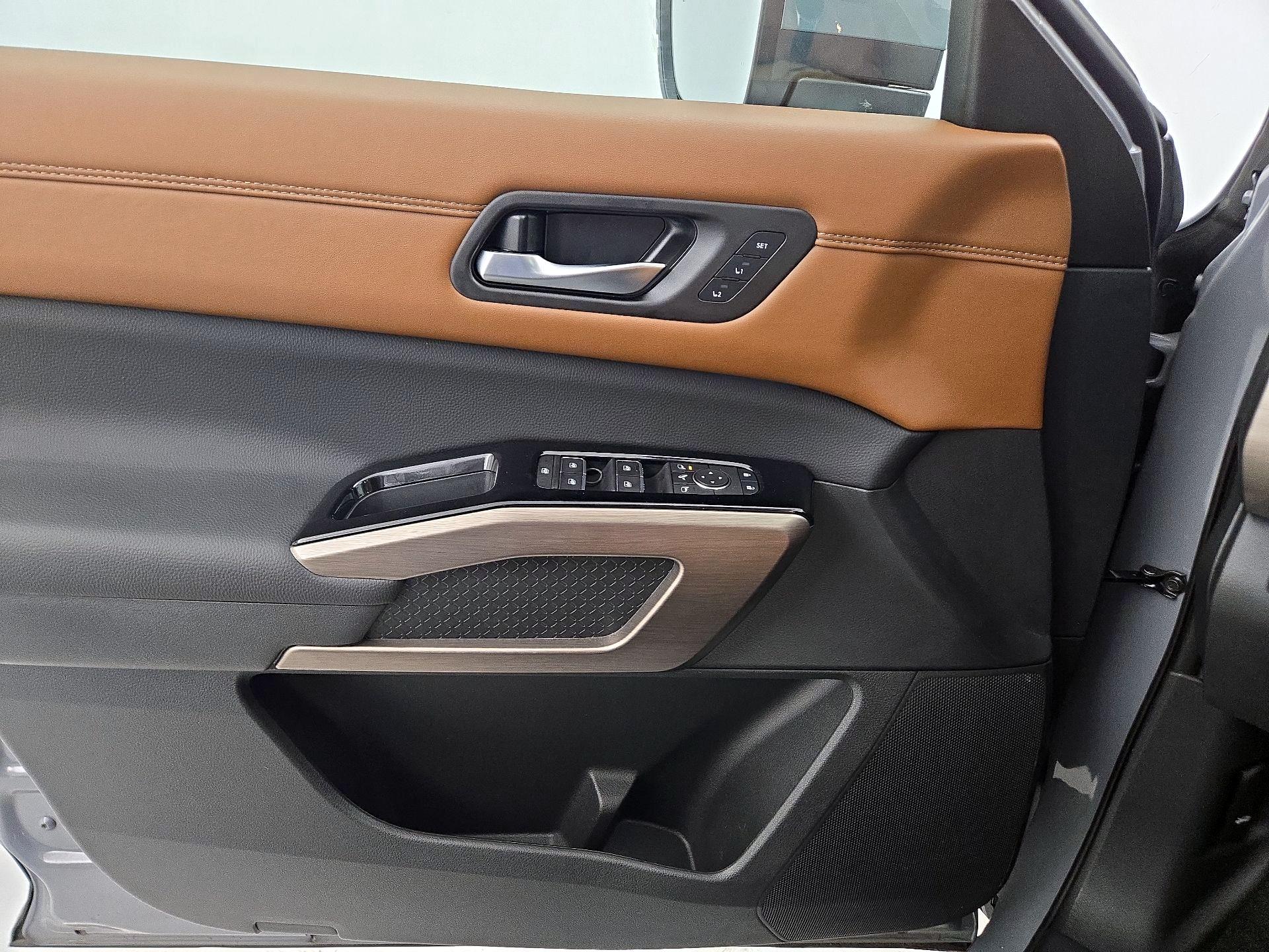 Thumbnail: 2025 Nissan Pathfinder - 12