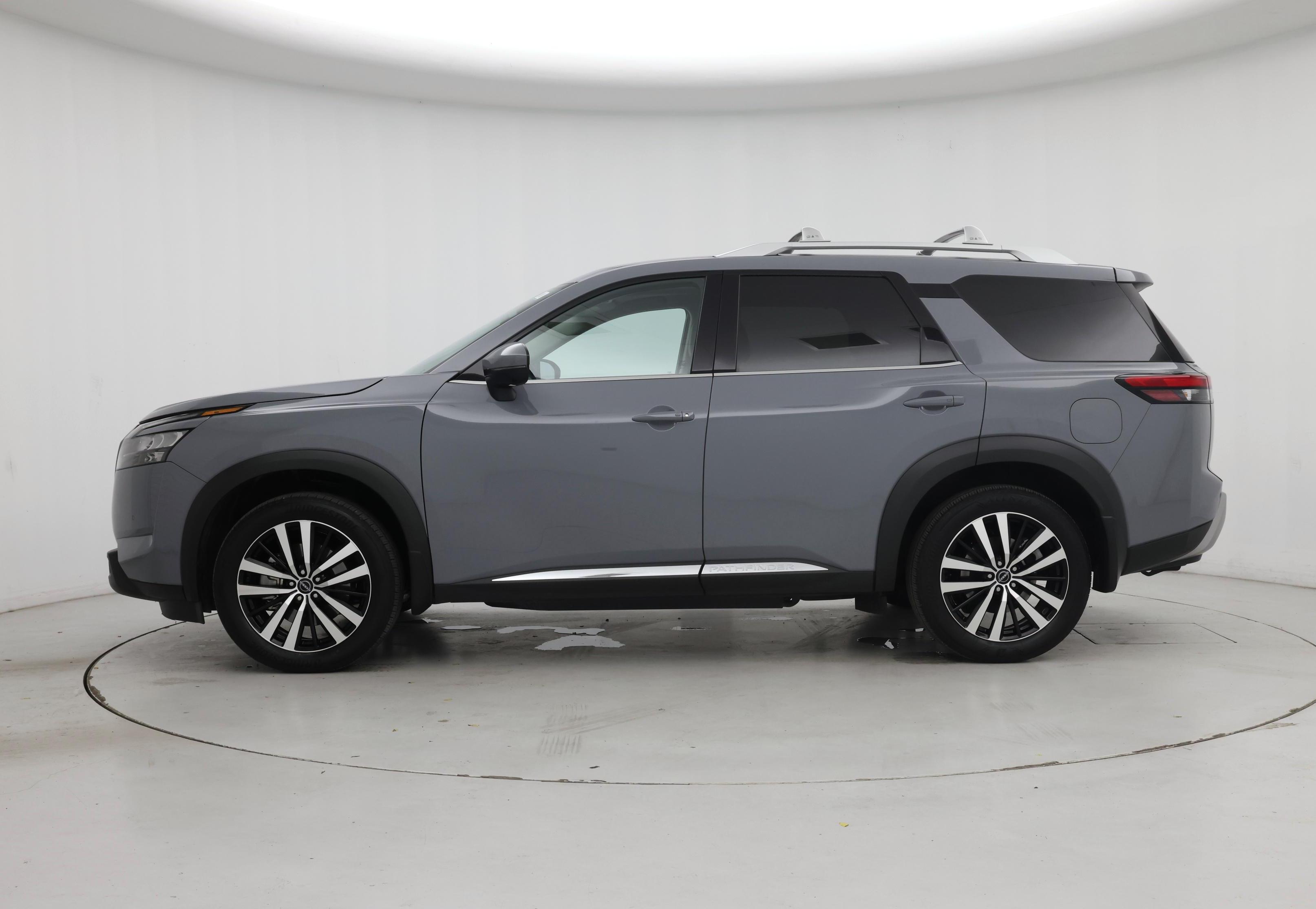 Thumbnail: 2025 Nissan Pathfinder - 3