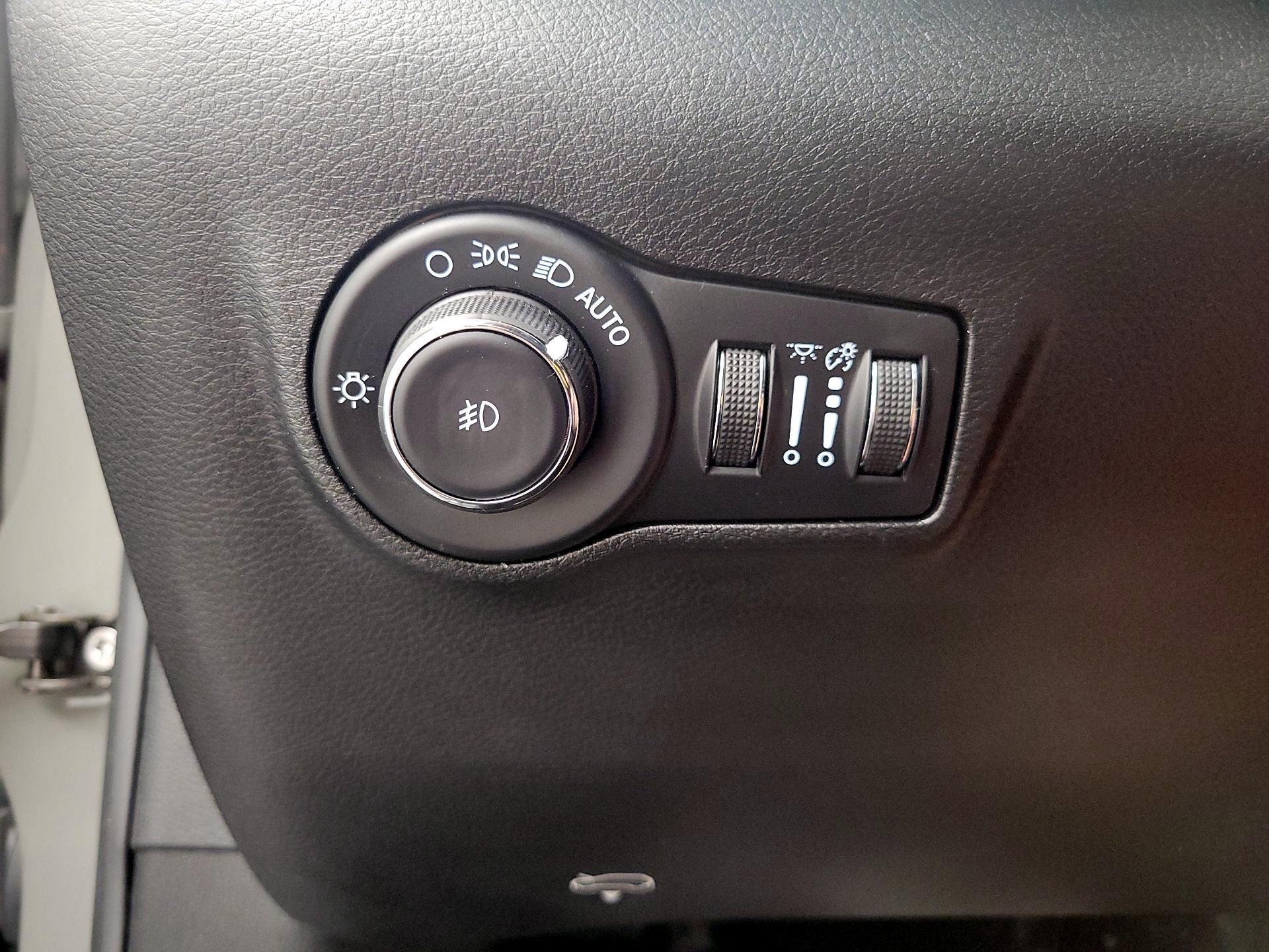 Thumbnail: 2022 Jeep Compass - 13