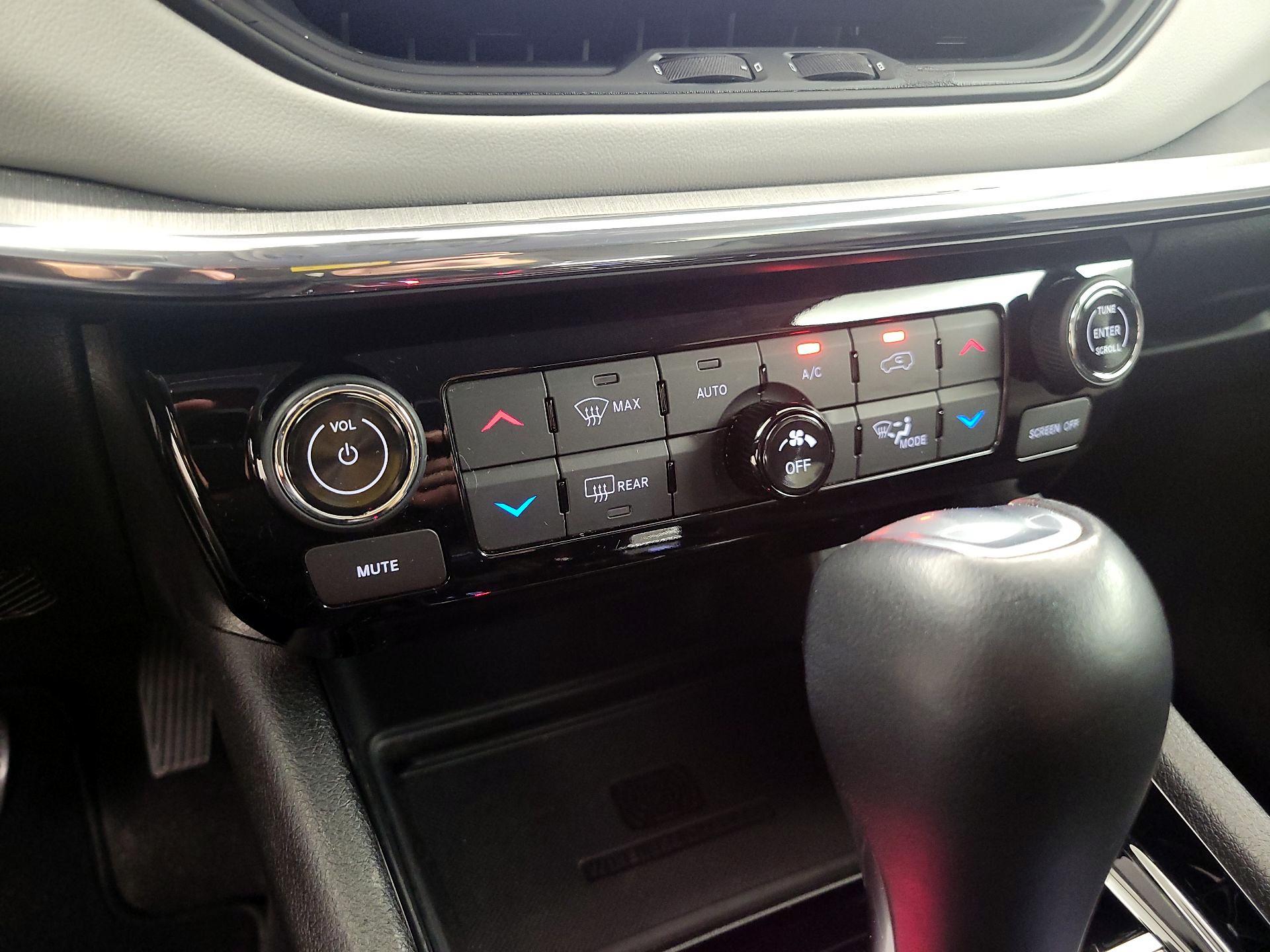 Thumbnail: 2022 Jeep Compass - 17