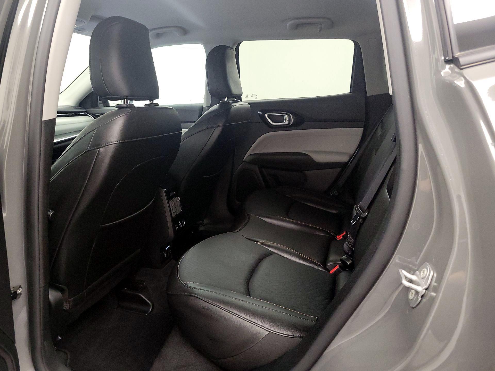 Thumbnail: 2022 Jeep Compass - 20
