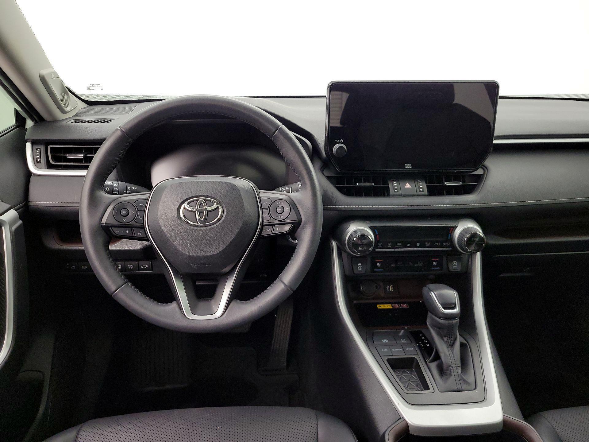 Thumbnail: 2025 Toyota RAV4 - 10