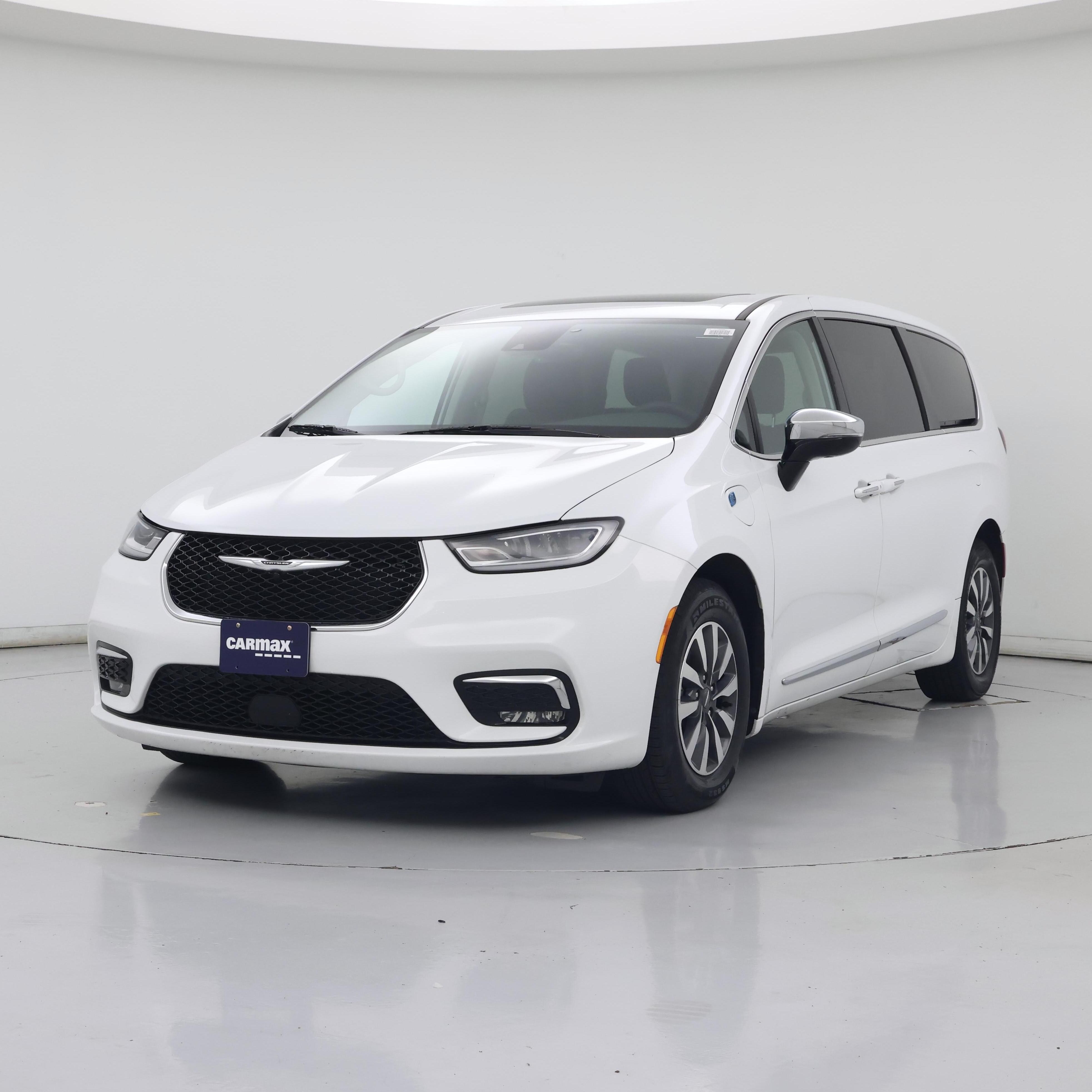 Thumbnail: 2023 Chrysler Pacifica - 4
