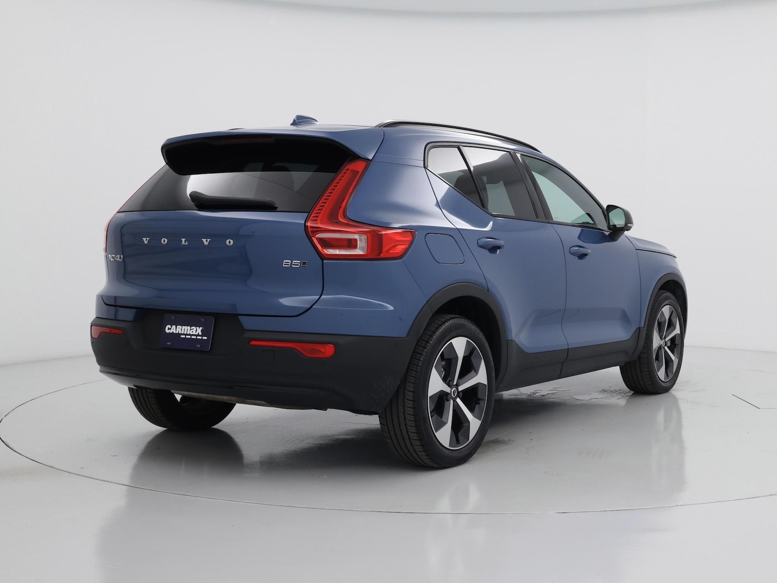 2025 Volvo XC40 Plus - Photo 9