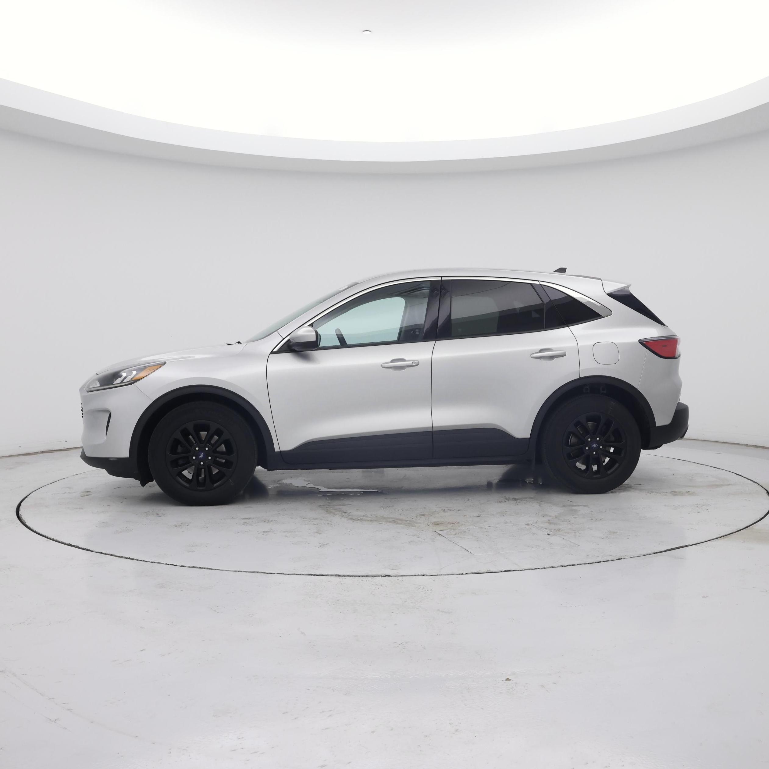 Thumbnail: 2020 Ford Escape - 3