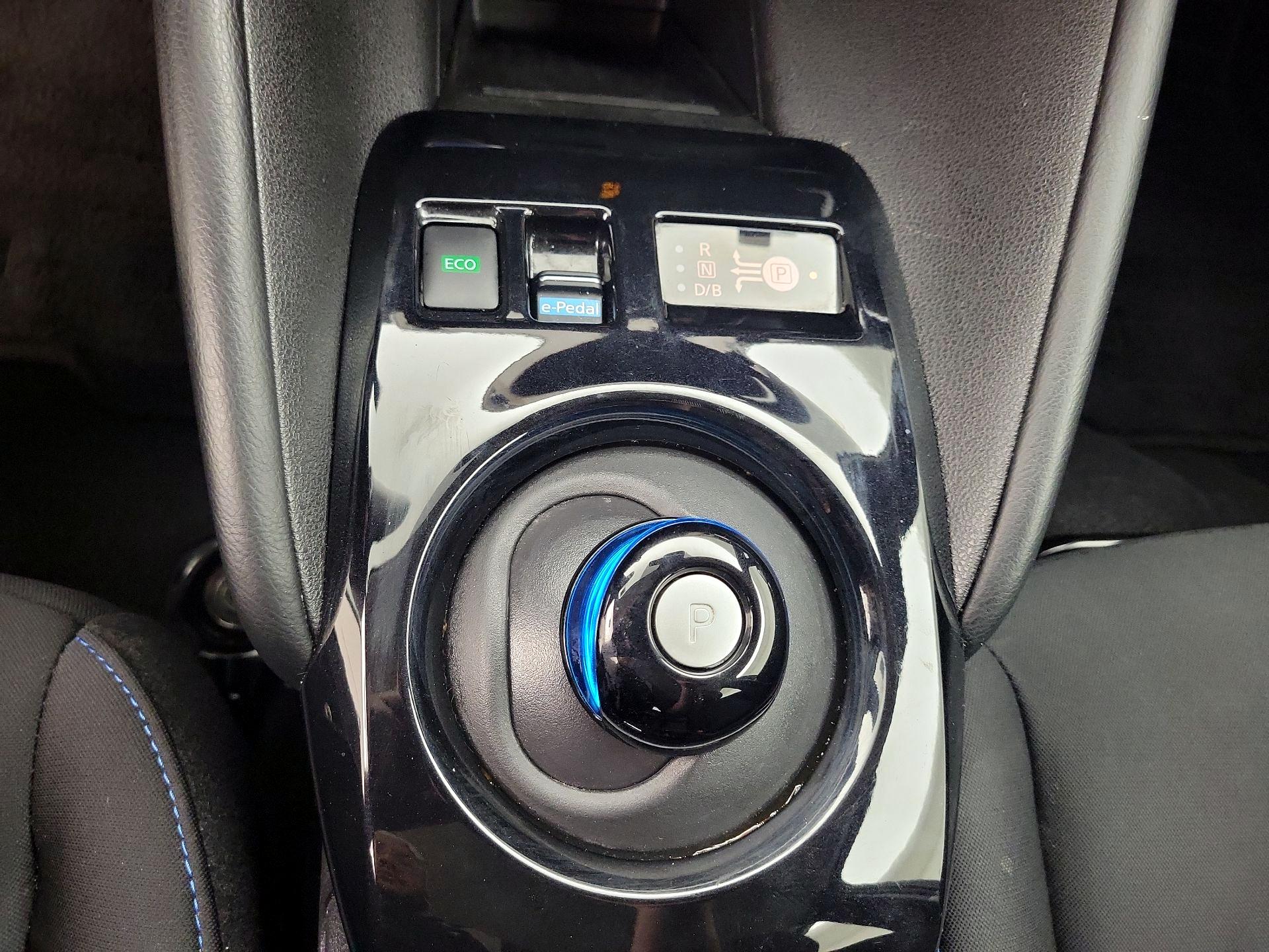 Thumbnail: 2024 Nissan Leaf - 18