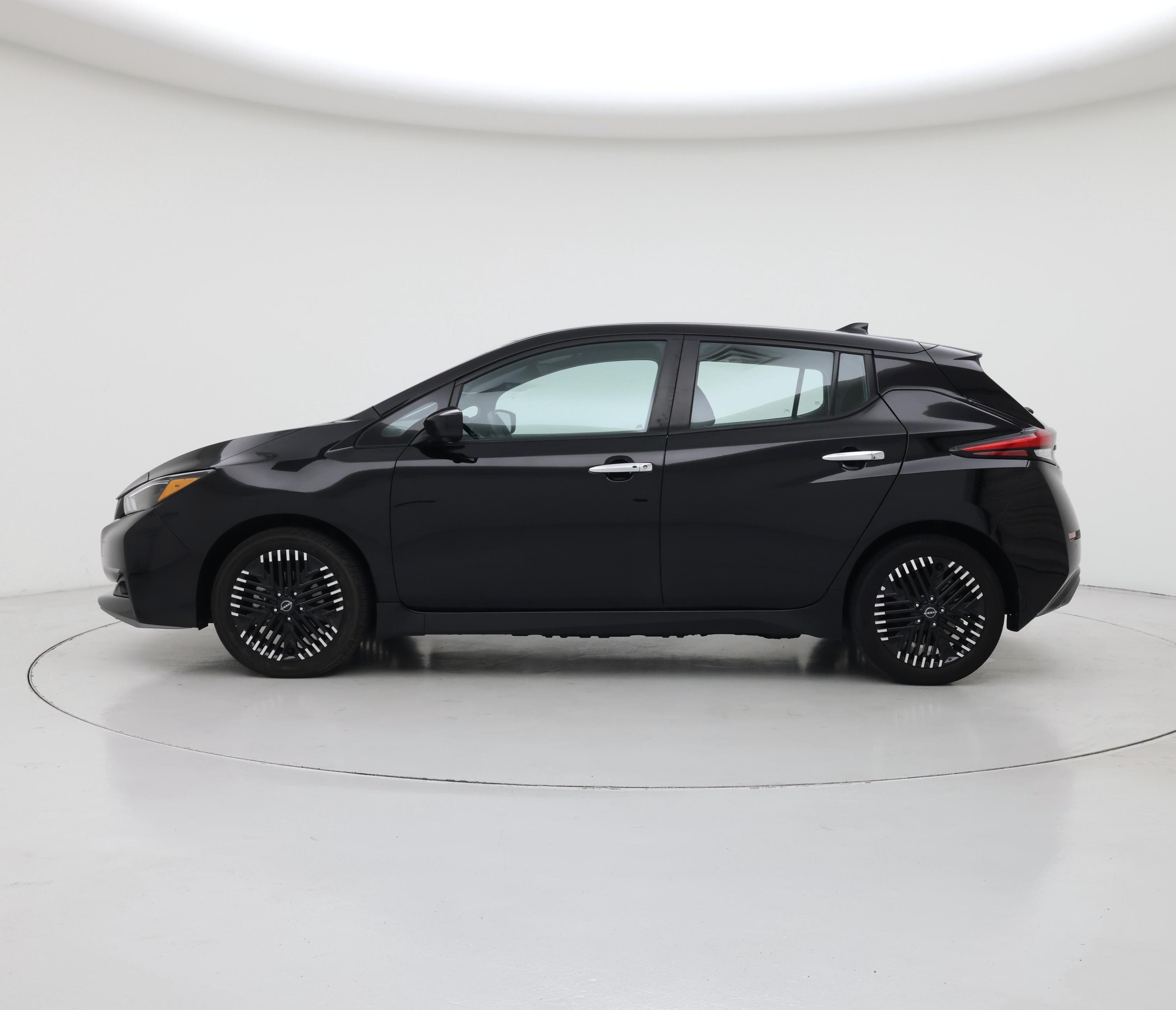 Thumbnail: 2024 Nissan Leaf - 3
