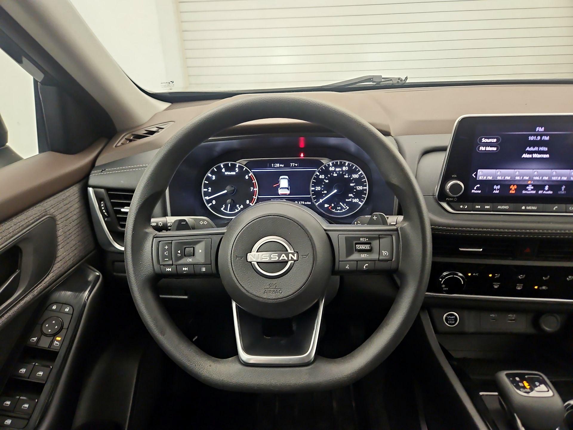 Thumbnail: 2023 Nissan Rogue - 10