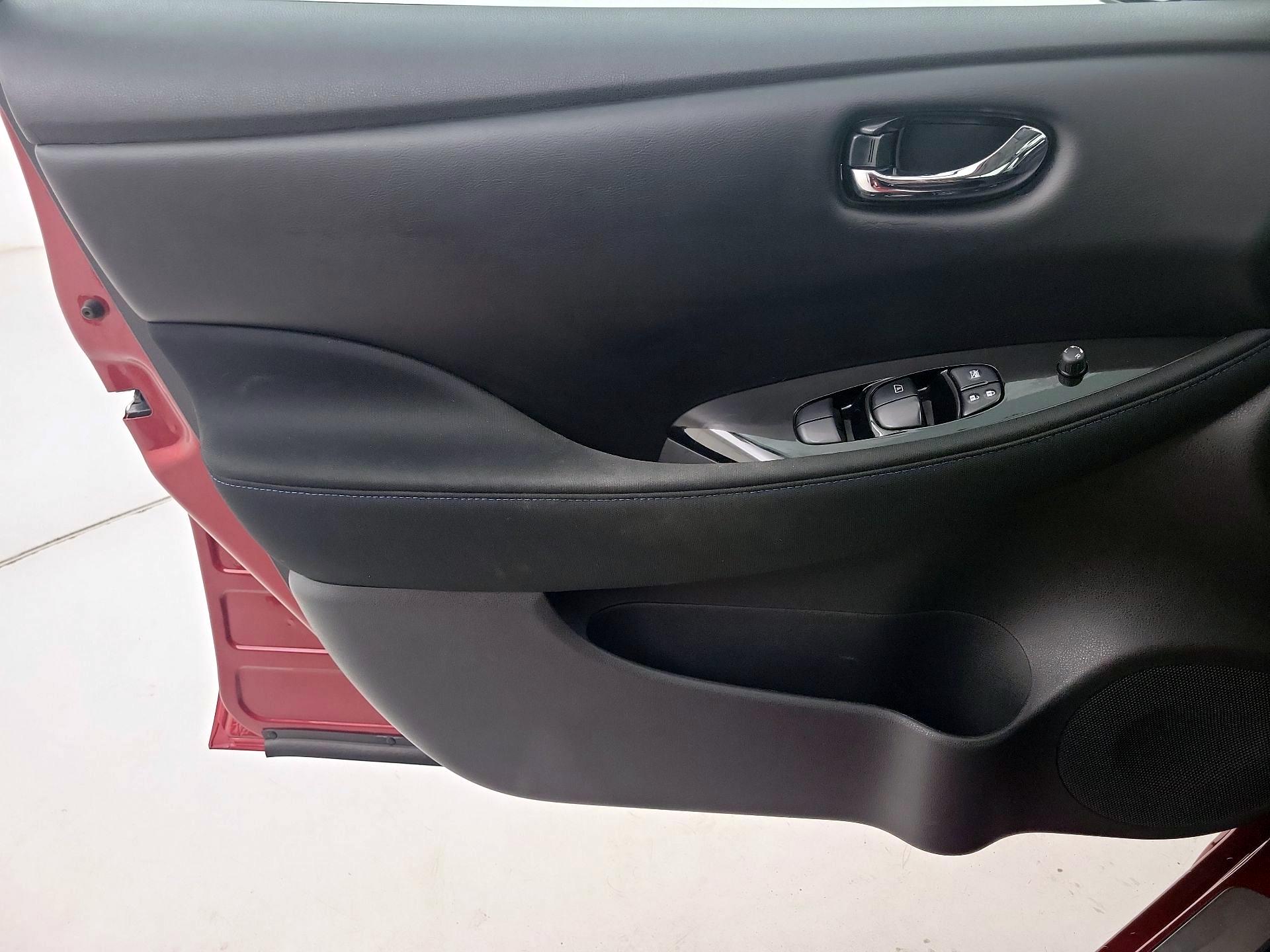 Thumbnail: 2024 Nissan Leaf - 12