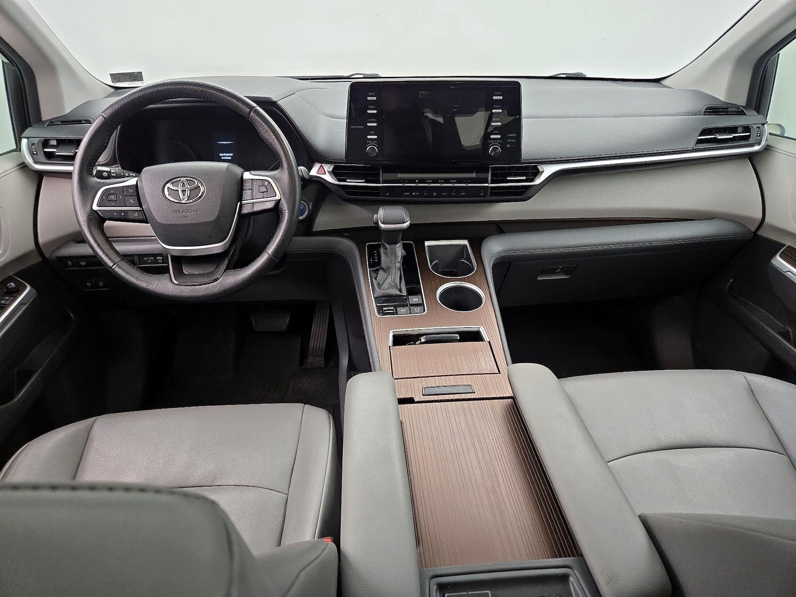 2022 Toyota Sienna XLE - Photo 10