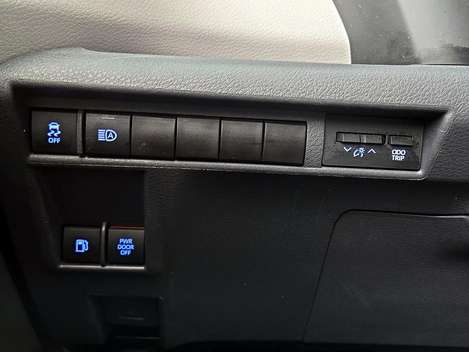 2022 Toyota Sienna XLE - Photo 14