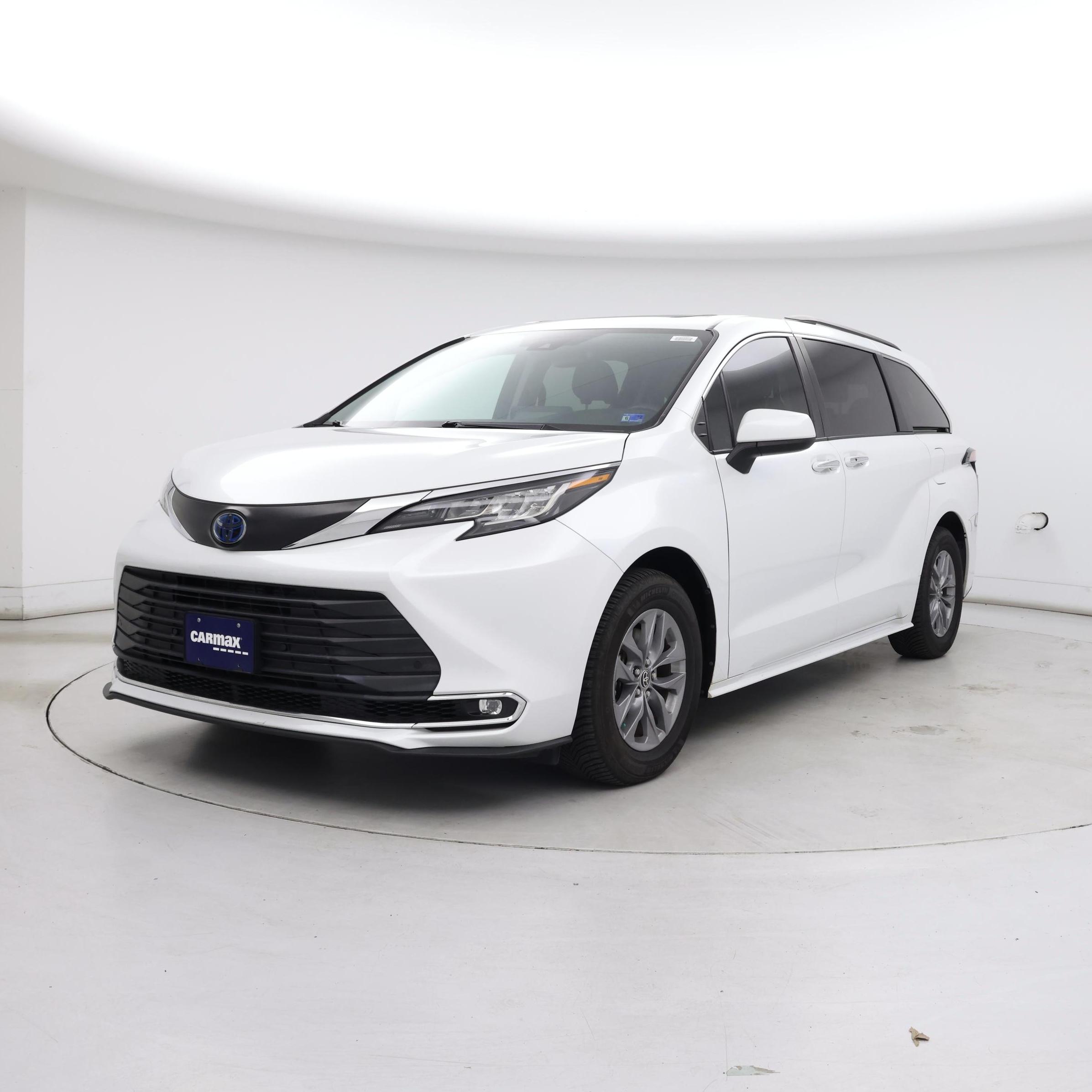 Thumbnail: 2022 Toyota Sienna - 4