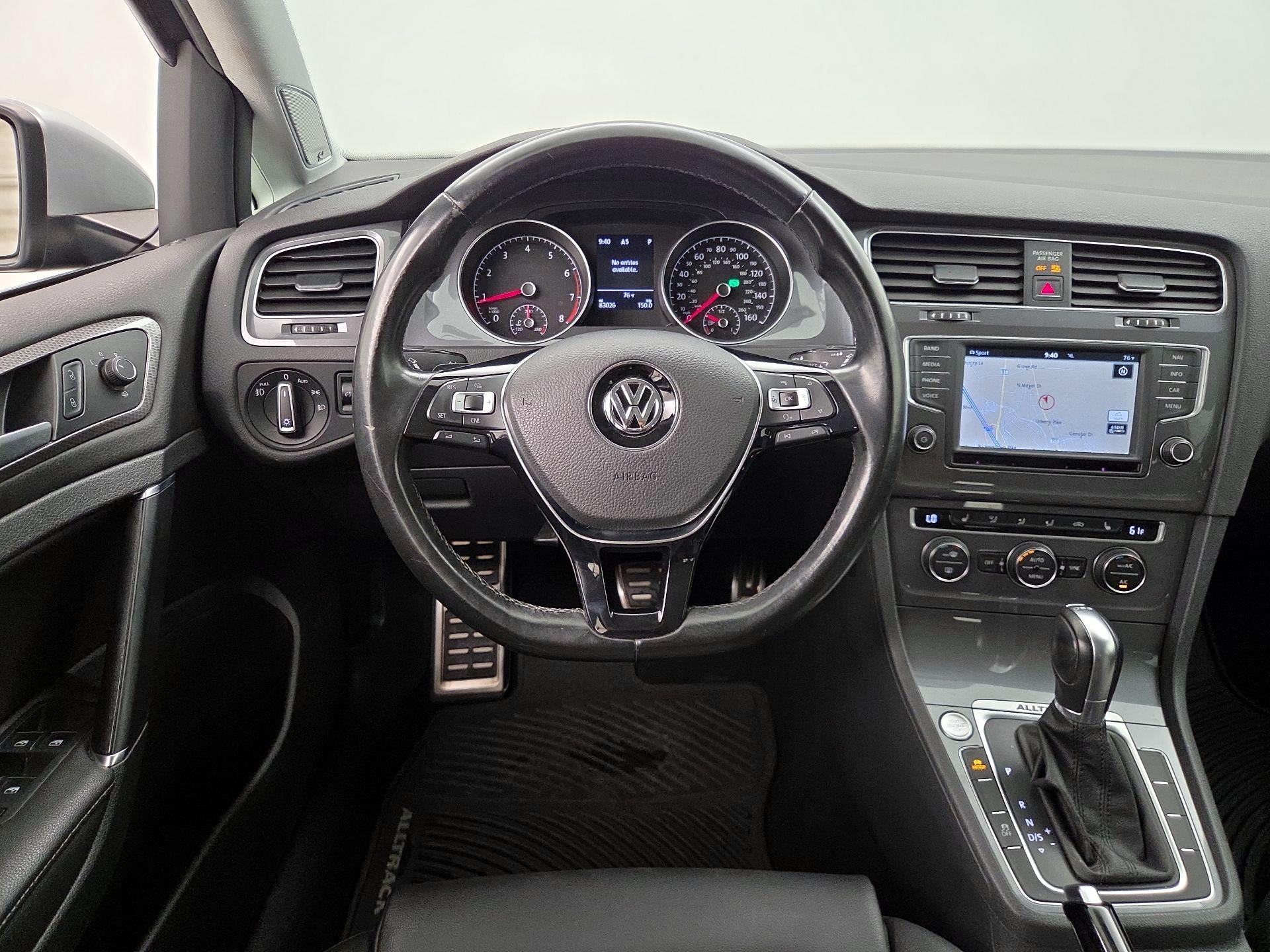 Thumbnail: 2017 Volkswagen Golf - 10