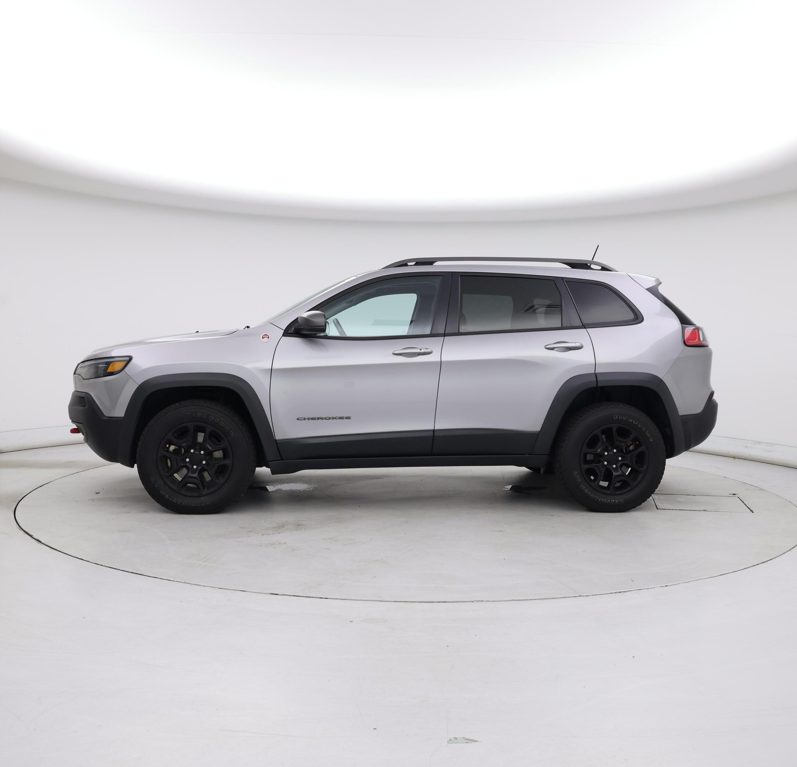 Thumbnail: 2021 Jeep Cherokee - 3