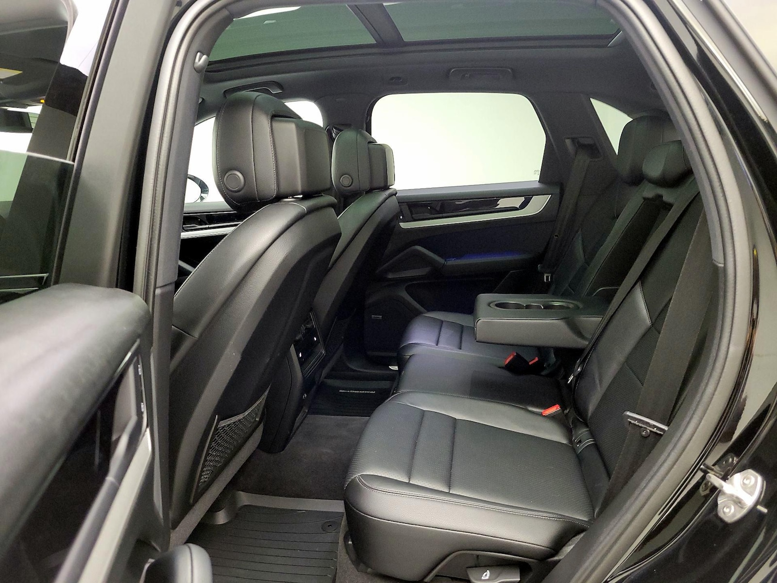 2024 Porsche Cayenne S - Photo 22