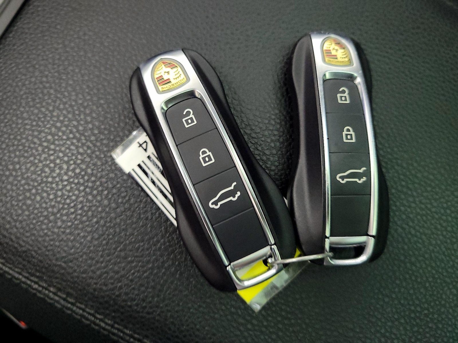 2024 Porsche Cayenne S - Photo 25