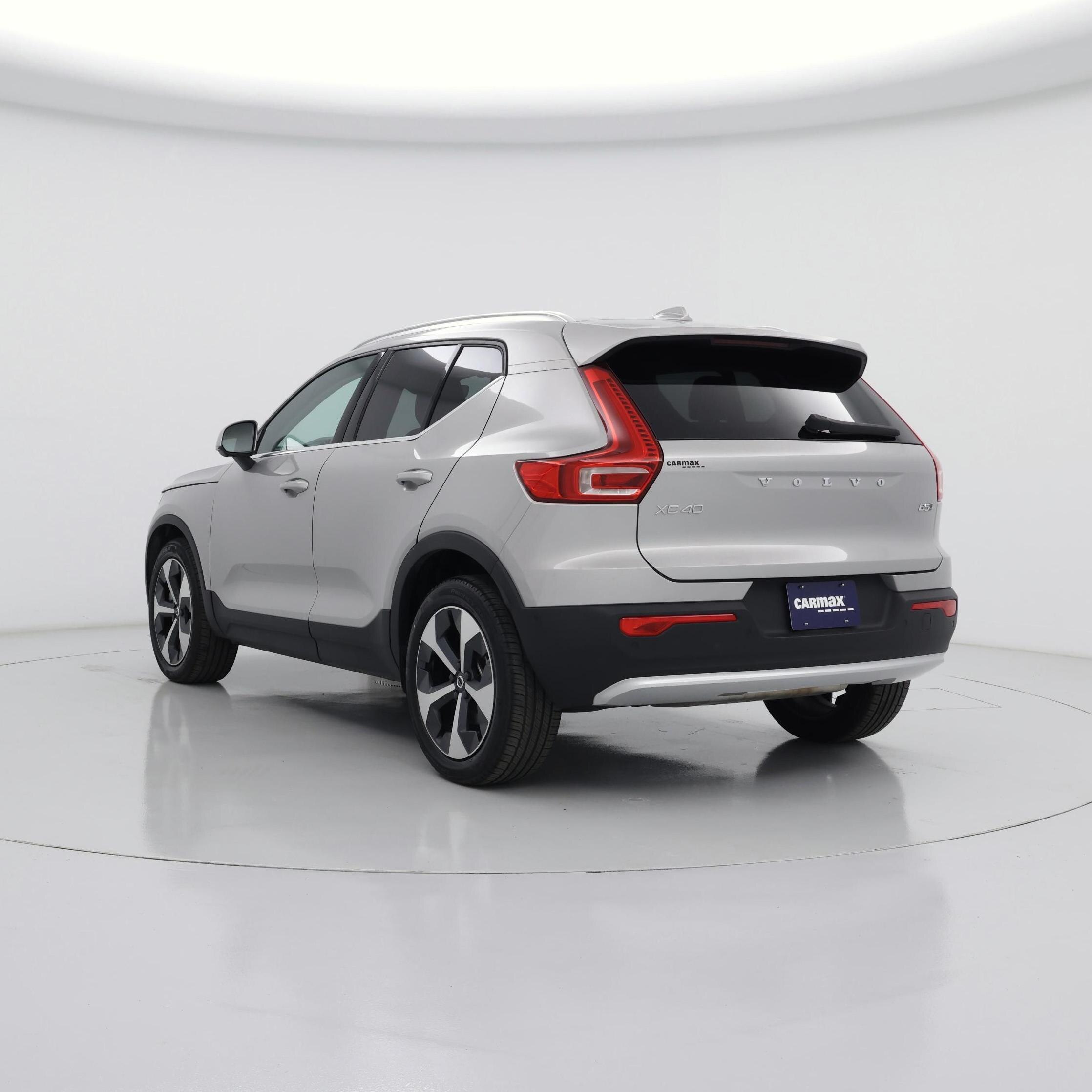 Thumbnail: 2025 Volvo XC40 - 2