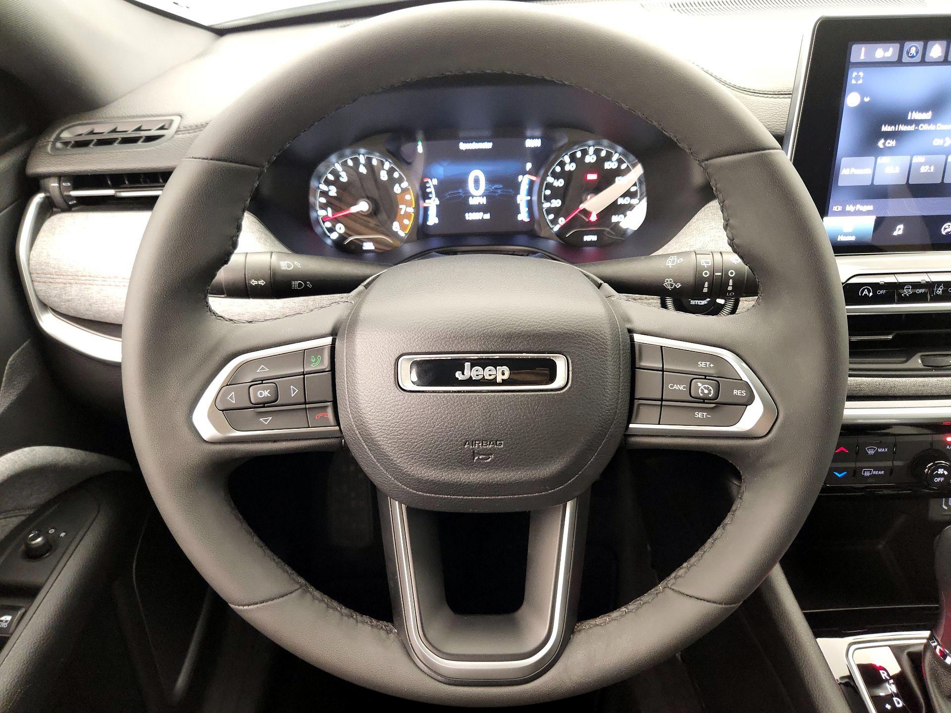 Thumbnail: 2023 Jeep Compass - 10