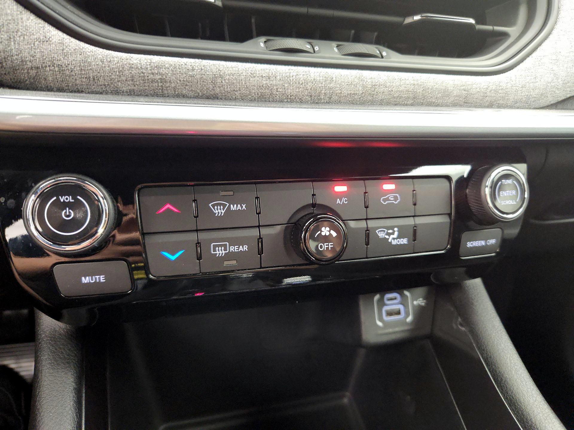 Thumbnail: 2023 Jeep Compass - 16