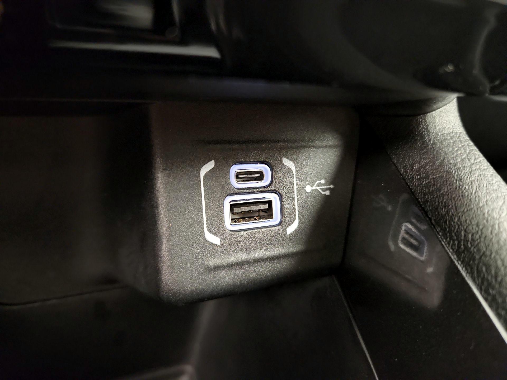 Thumbnail: 2023 Jeep Compass - 18