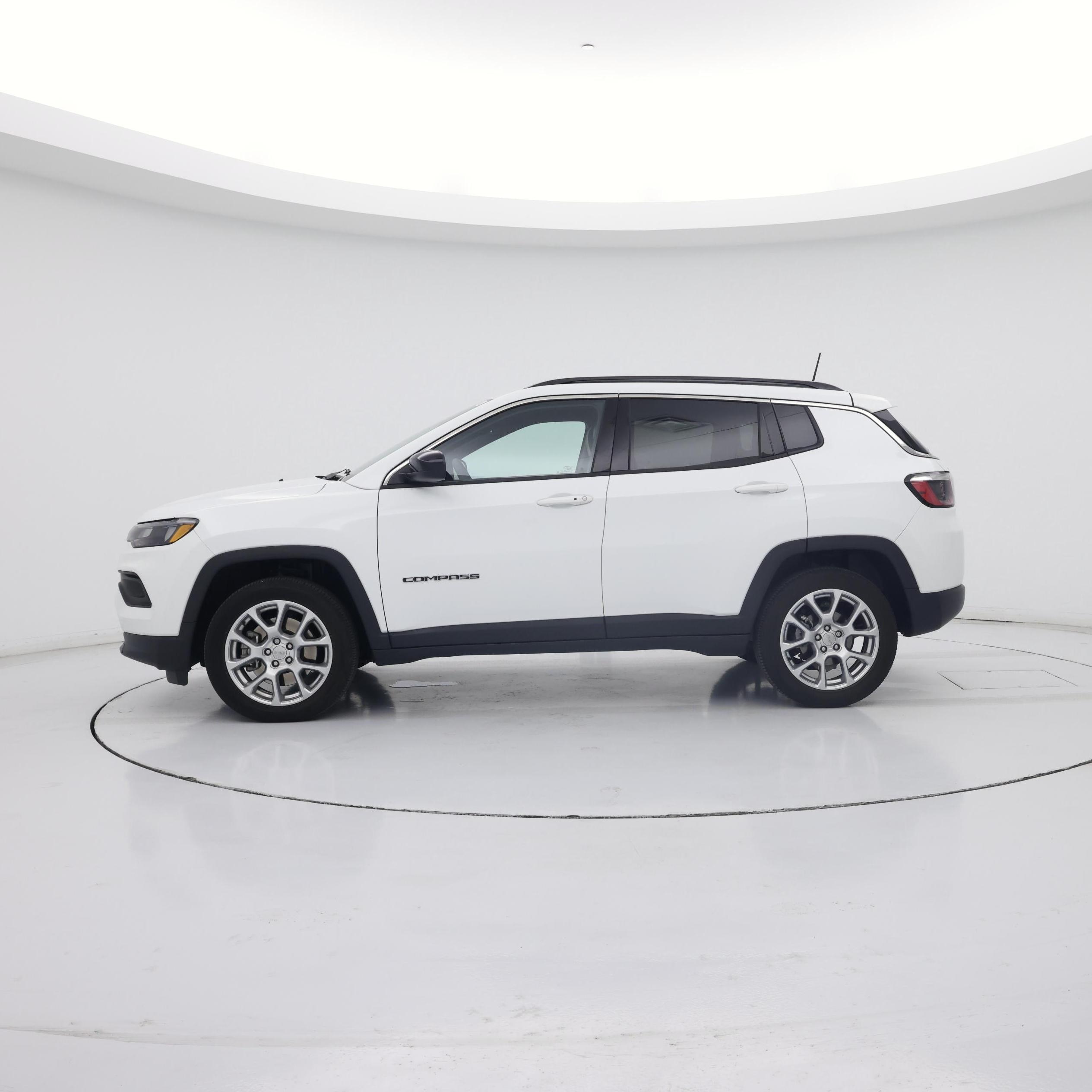 Thumbnail: 2023 Jeep Compass - 3