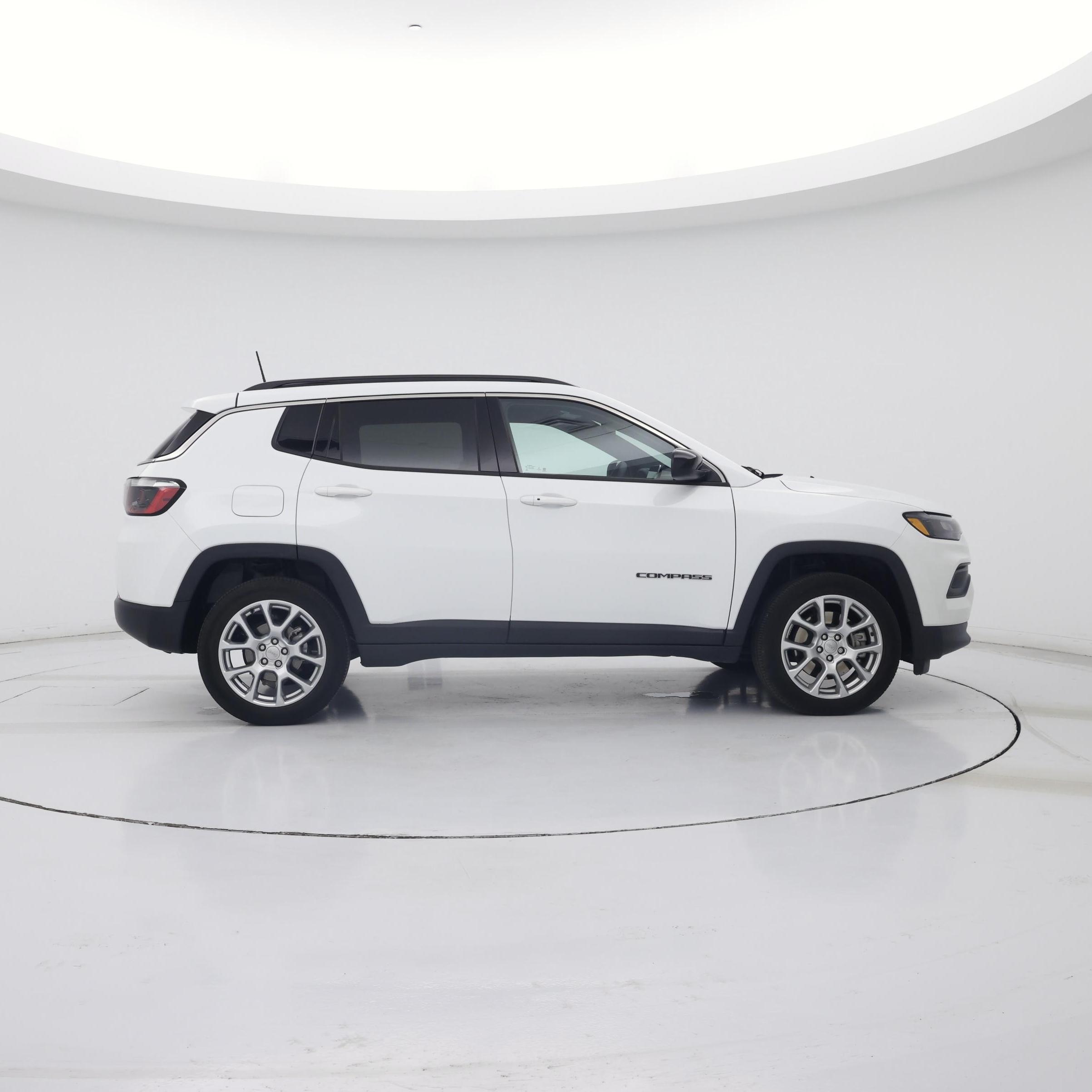 Thumbnail: 2023 Jeep Compass - 7
