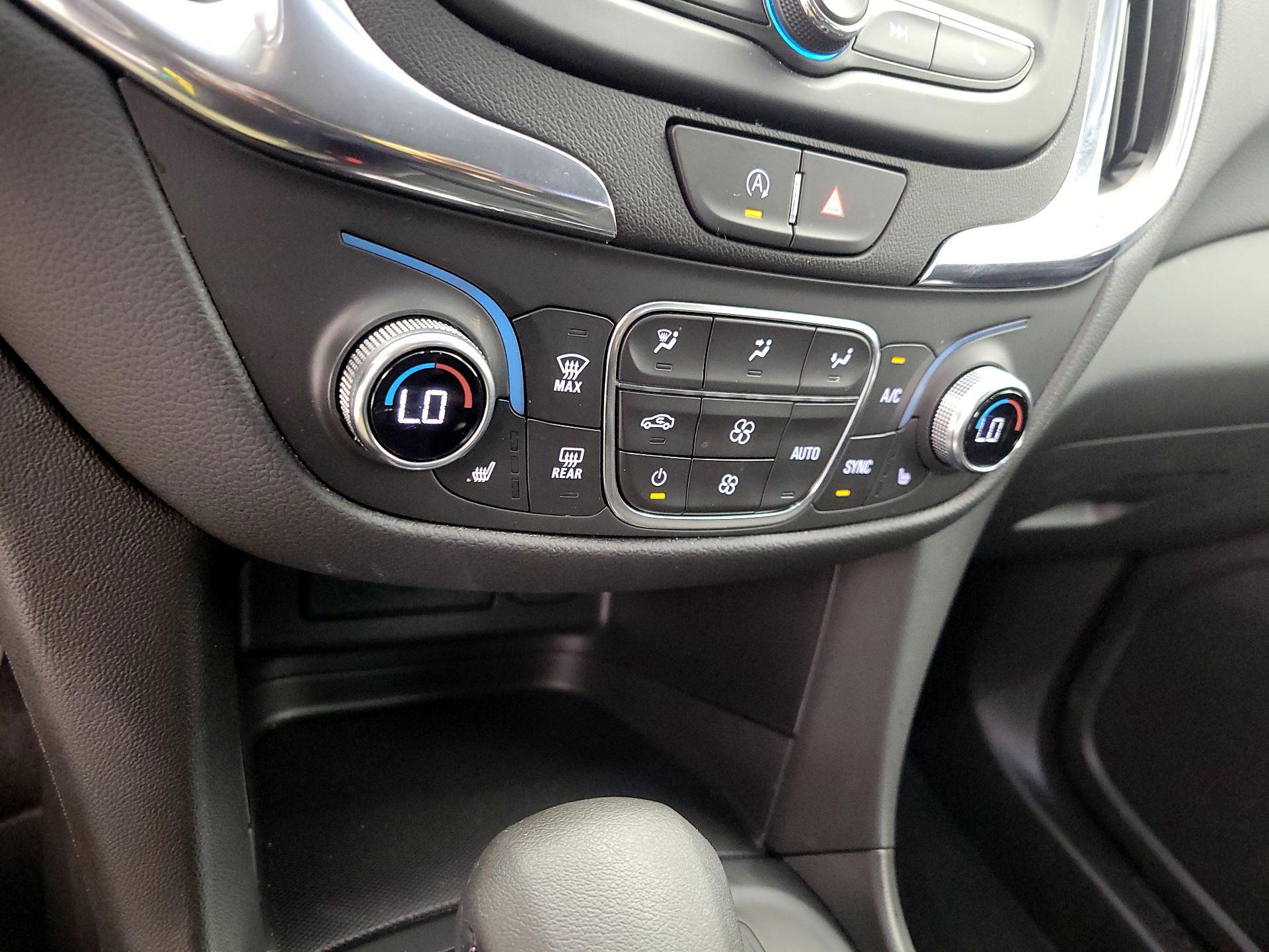 Thumbnail: 2022 Chevrolet Equinox - 16