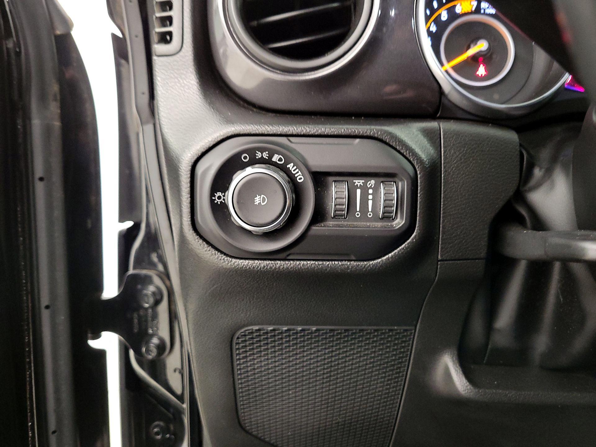 Thumbnail: 2022 Jeep Wrangler - 13
